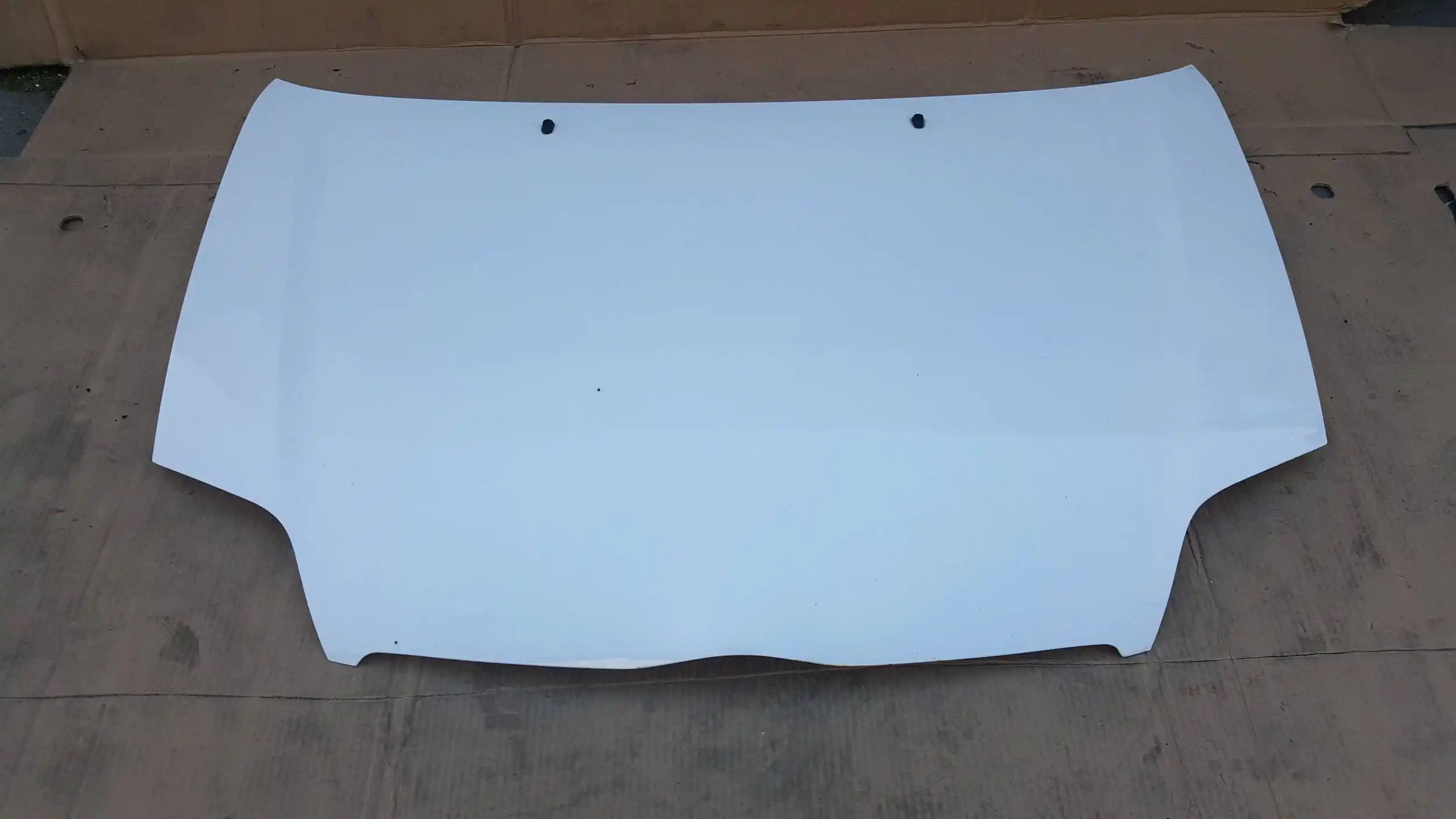 MASKA POKRYWA PRZÓD PRZEDNIA TOYOTA COROLLA E12 01- LAK. 040