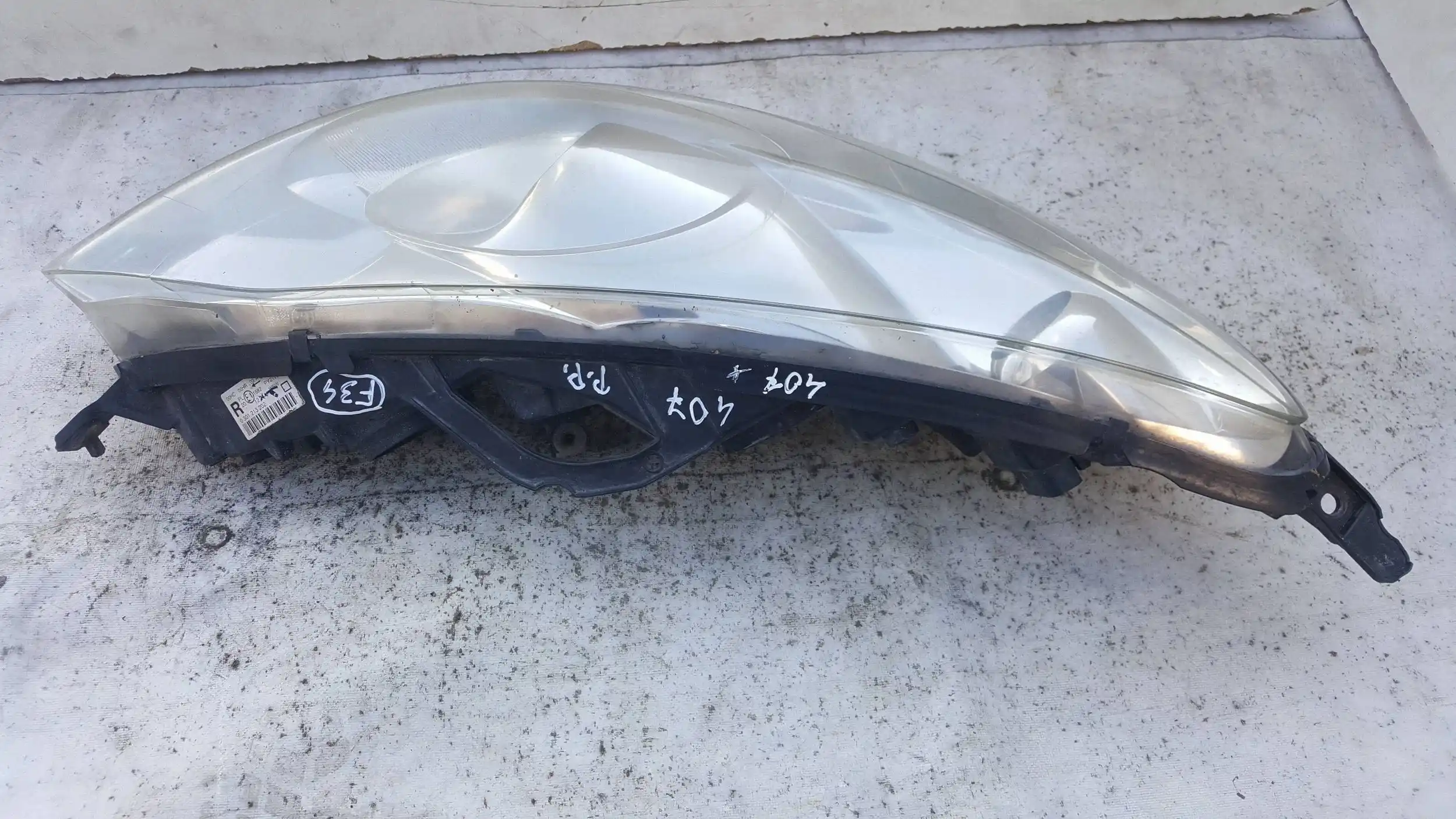 LAMPA PRAWY PRZÓD PRZEDNIA 0301213202 PEUGEOT 407 04-11