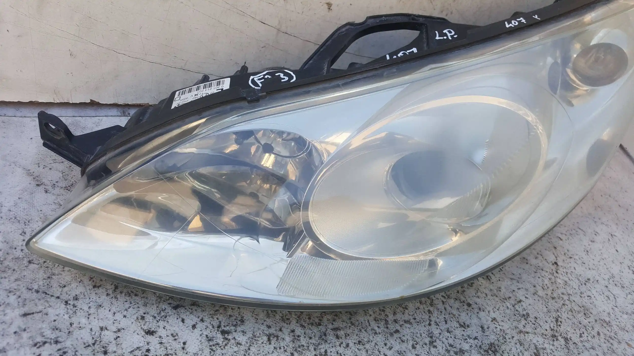 LAMPA LEWY PRZÓD PRZEDNIA 0301213201 PEUGEOT 407 04-11
