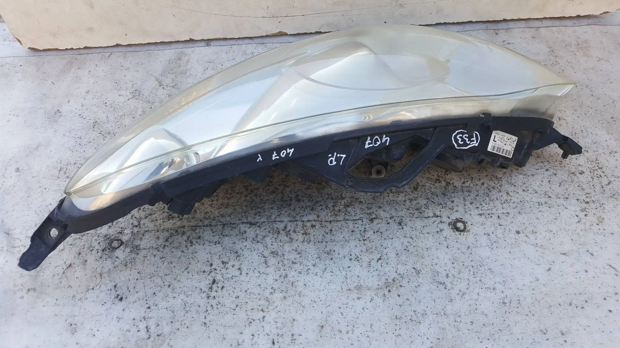 LAMPA LEWY PRZÓD PRZEDNIA 0301213201 PEUGEOT 407 04-11