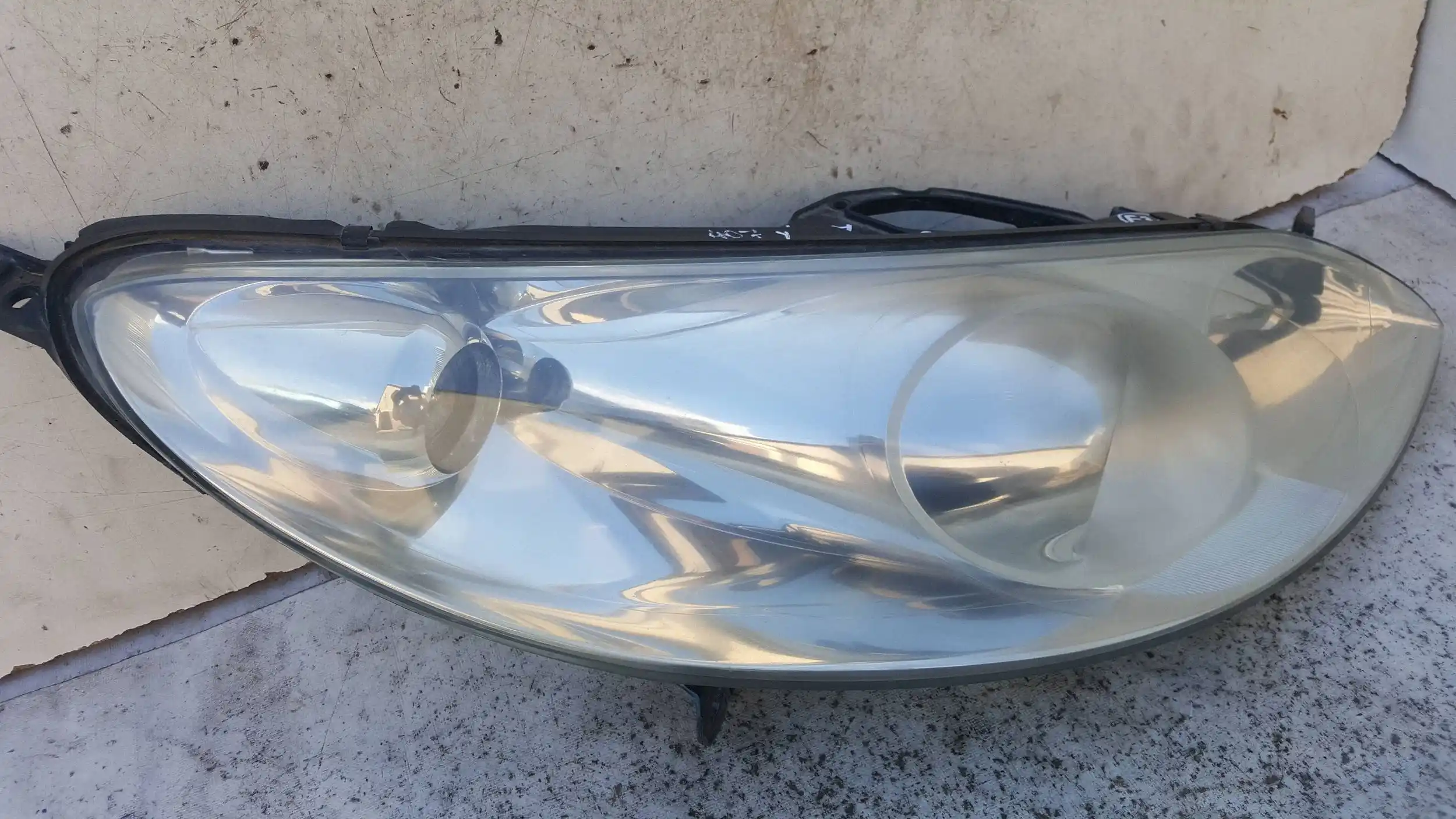 LAMPA PRAWY PRZÓD PRZEDNIA 0301213202 PEUGEOT 407 04-11