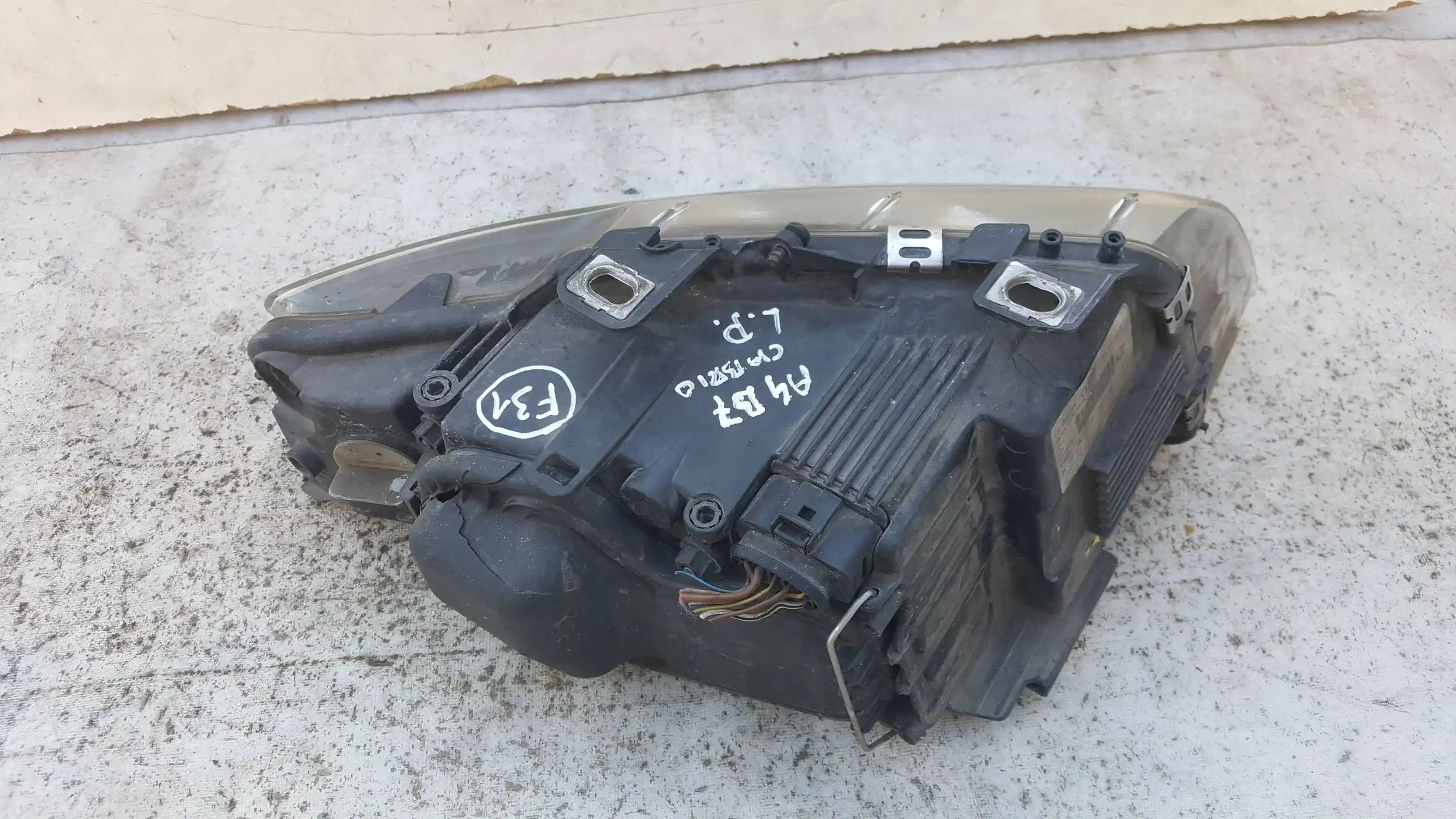 LAMPA LEWY PRZÓD PRZEDNIA AUDI A4 B6 CABRIO 00-