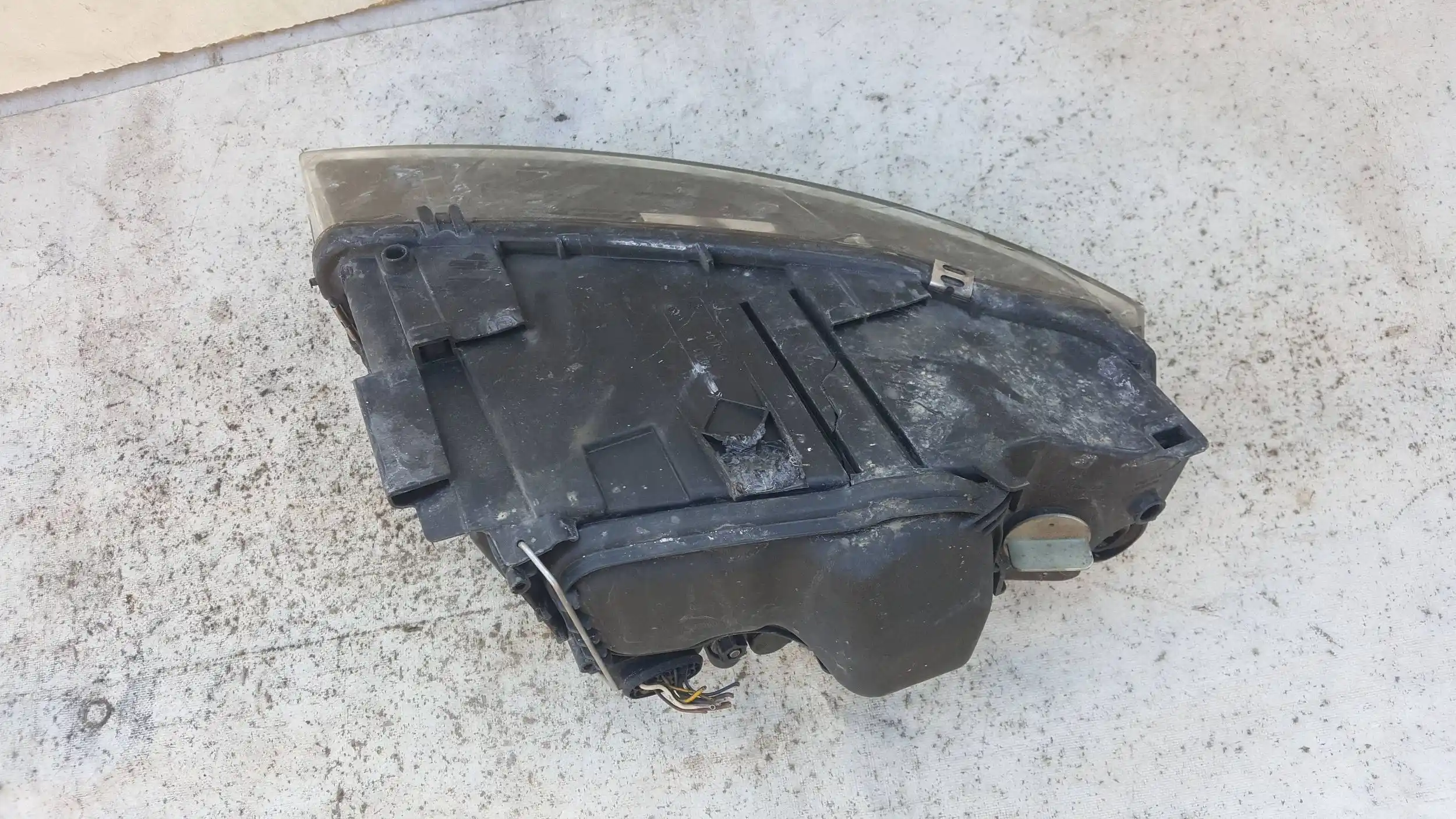 LAMPA LEWY PRZÓD PRZEDNIA AUDI A4 B6 CABRIO 00-