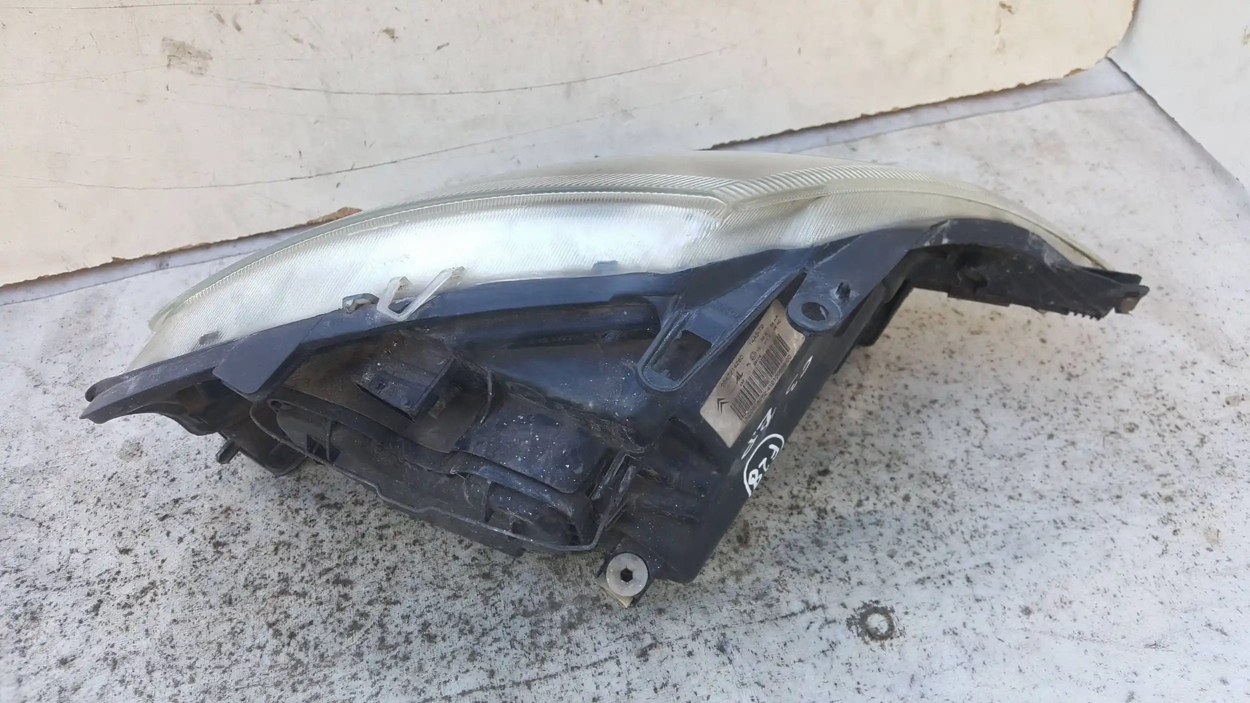 LAMPA LEWY PRZÓD PRZEDNIA CITROEN C3 I 02-09