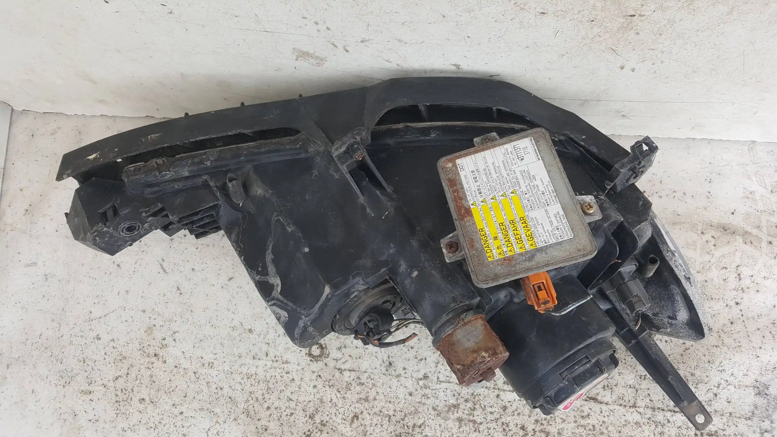 LAMPA LEWY PRZÓD PRZEDNIA XENON PRZETWORNICA MAZDA 3 BK HB 03-