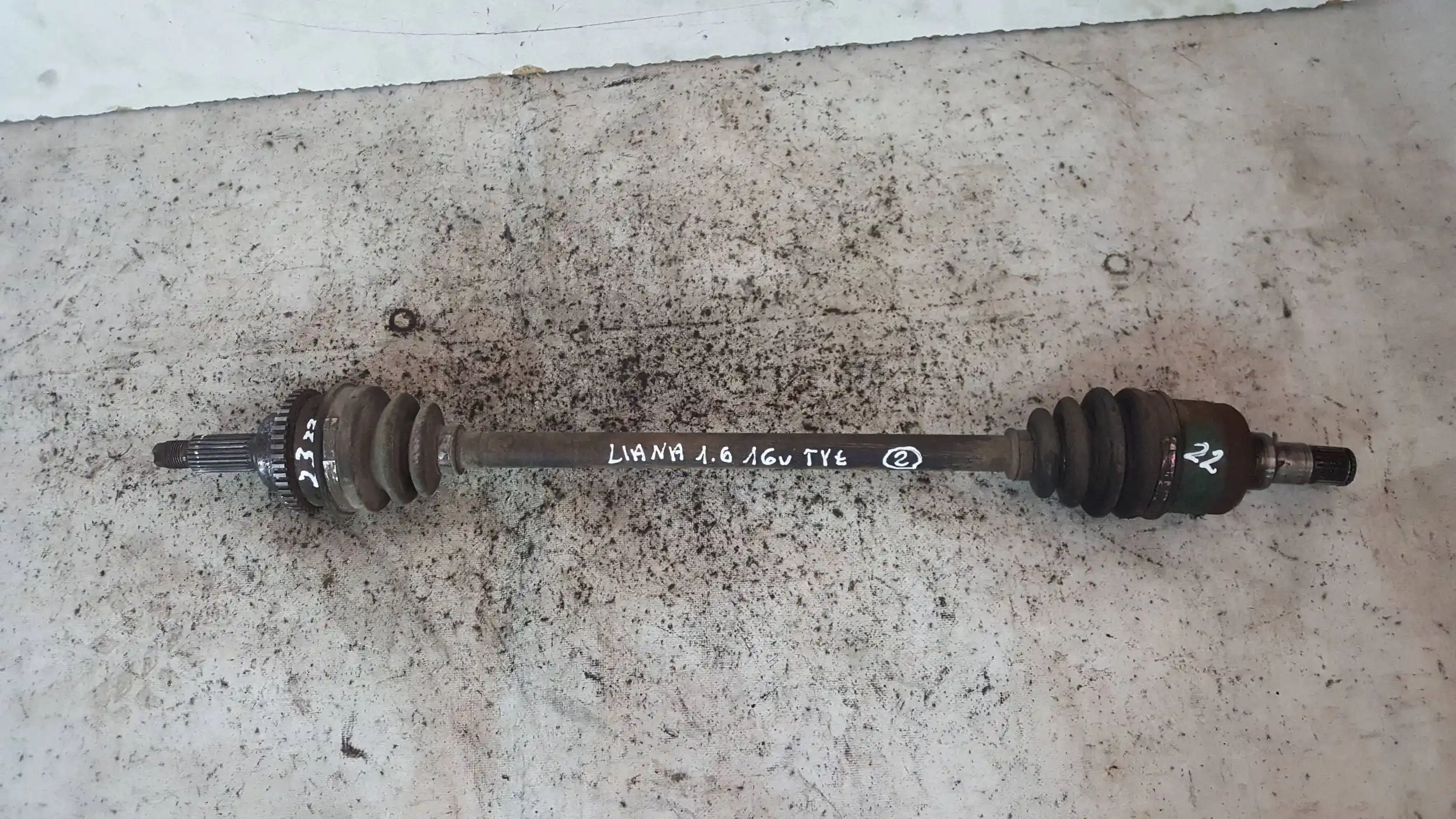 PÓŁOŚ TYŁ TYLNA 23/22Z SUZUKI LIANA 4X4 1.6 16V