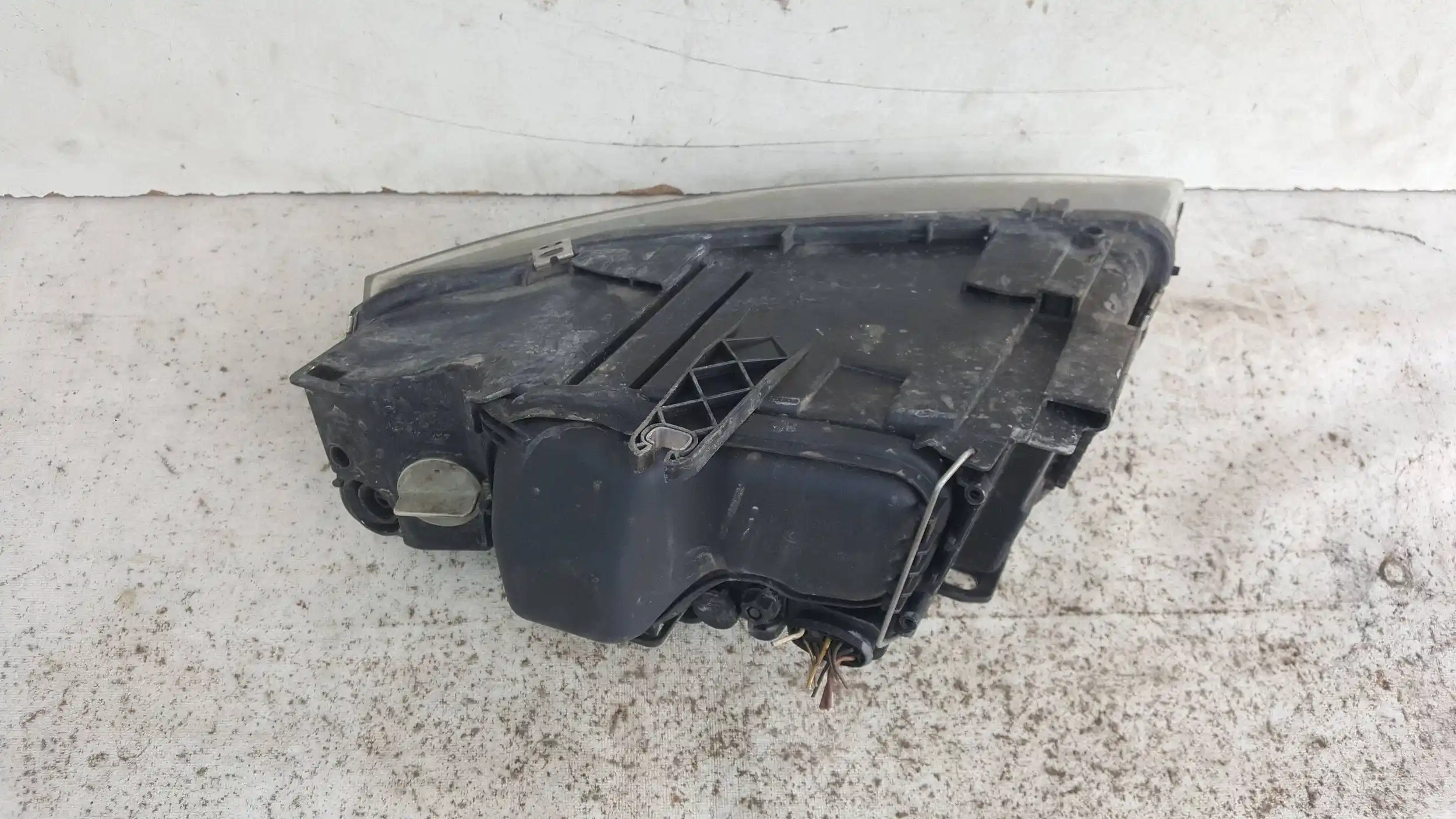 LAMPA PRAWY PRZÓD PRZEDNIA AUDI A4 B6 CABRIO 00-
