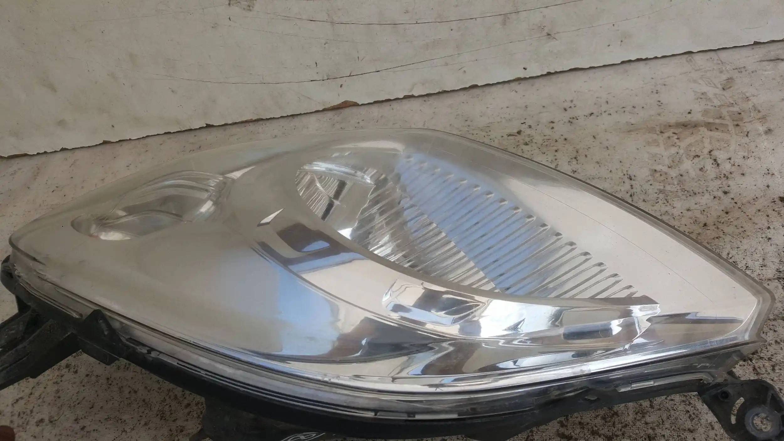 LAMPA LEWY PRZÓD PRZEDNIA 45570383 PEUGEOT BIPPER FIORINO III QUBO 07-17