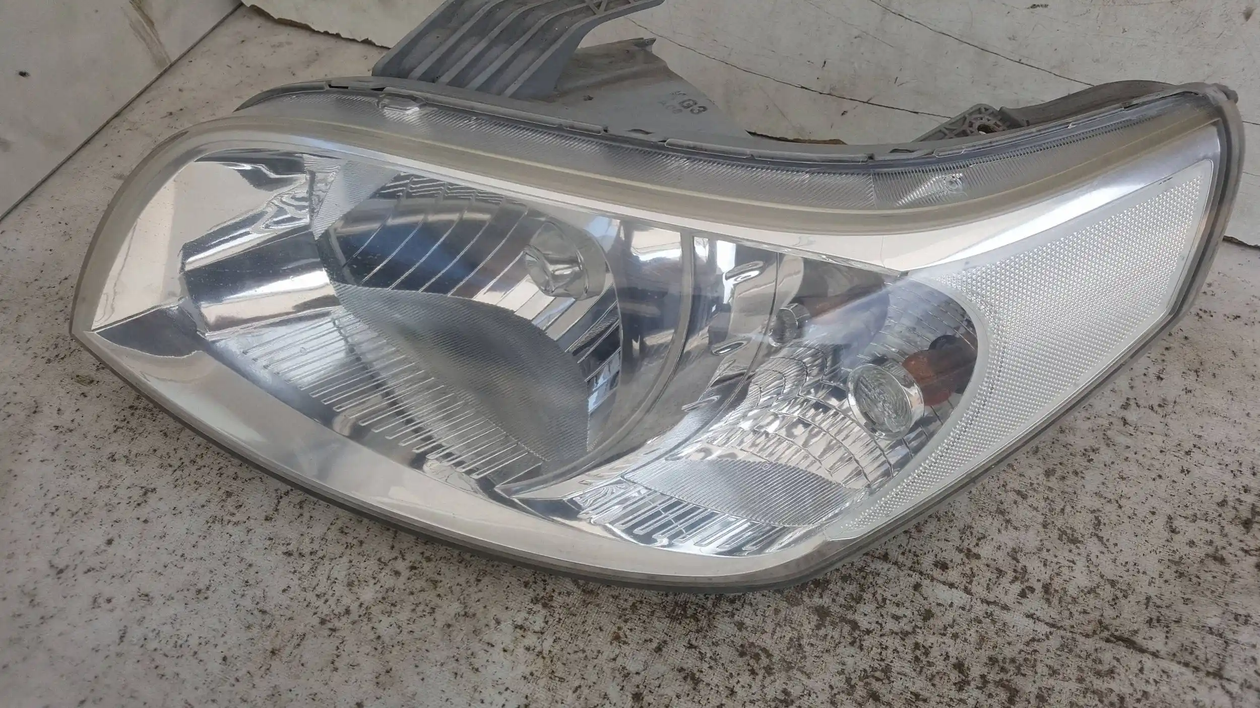 LAMPA LEWY PRZÓD PRZEDNIA CHEVROLET AVEO T250 LIFT T255 07-12