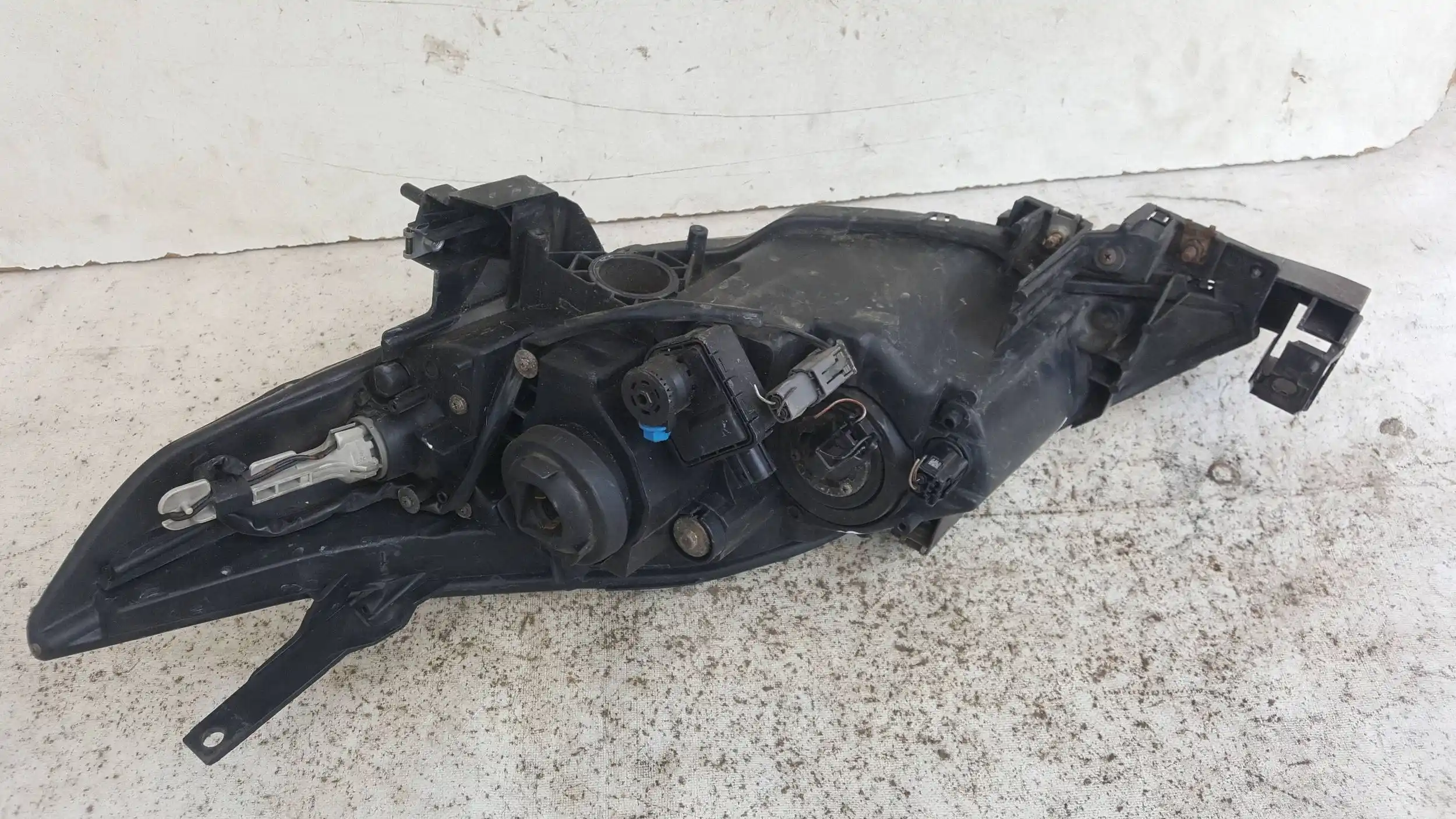 LAMPA PRAWY PRZÓD PRZEDNIA MAZDA 5 I CR 05-07