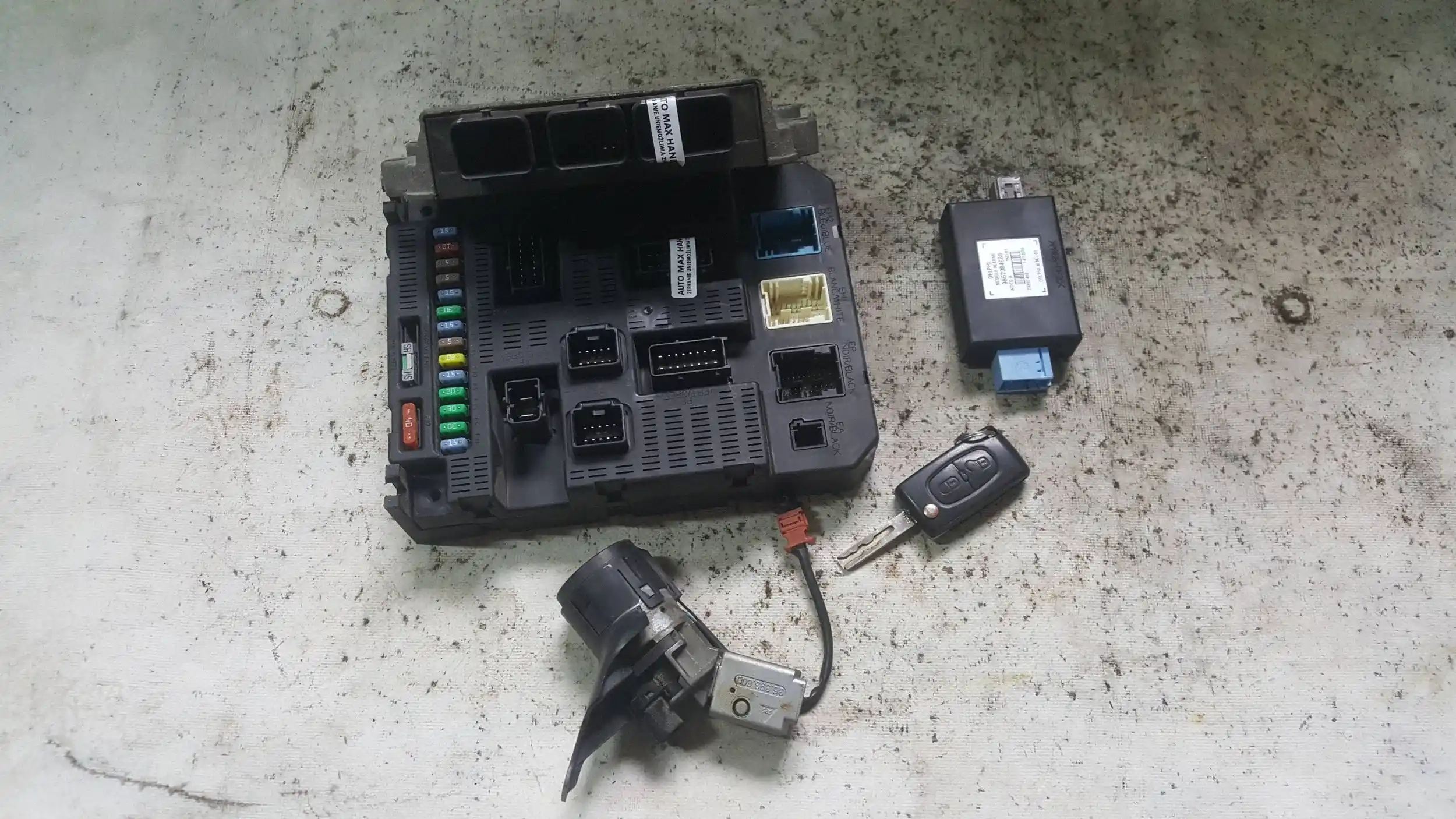 KOMPUTER 9663306680 ZESTAW IMMO PEUGEOT 207 1.4 8V 06