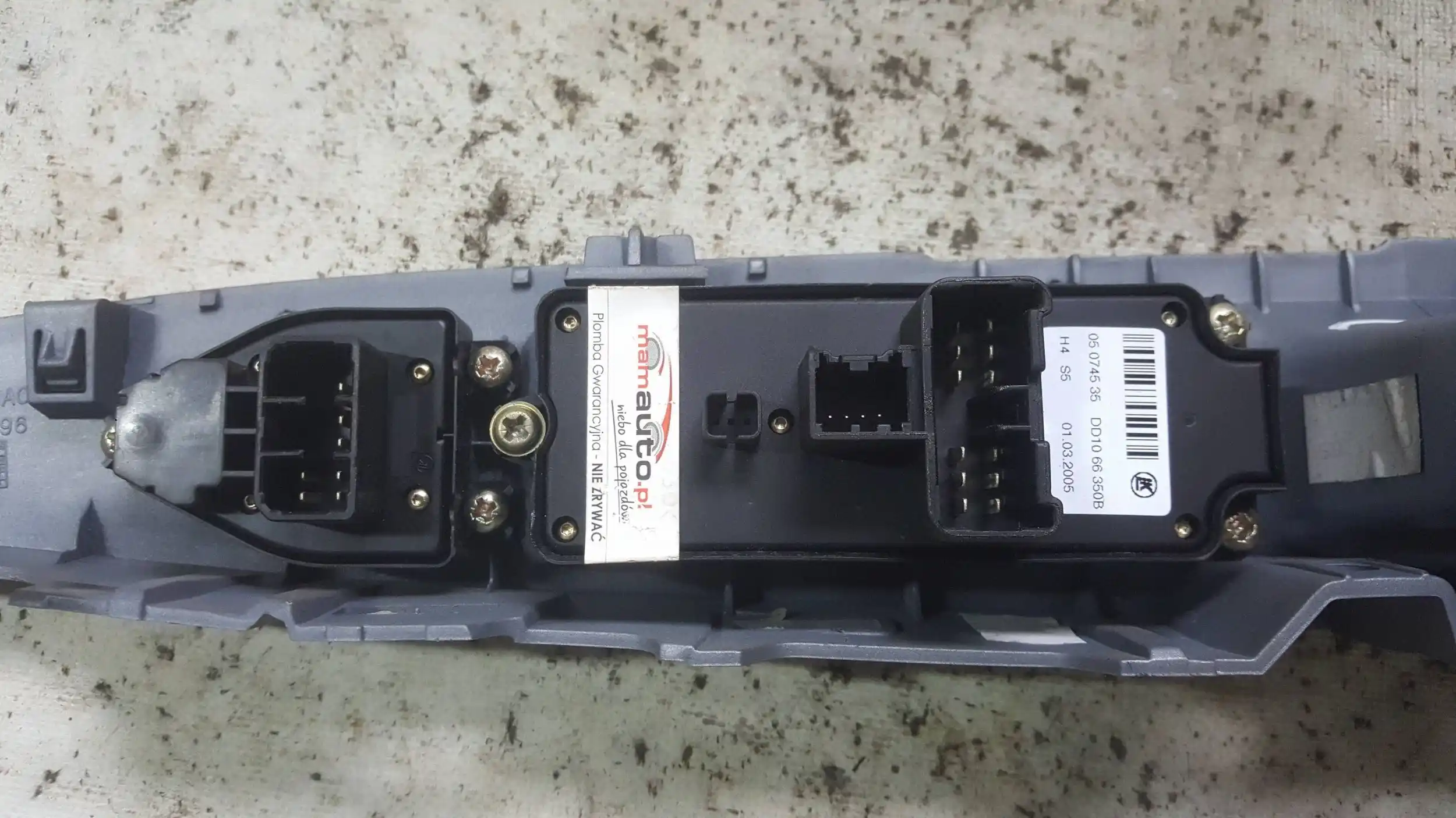 PANEL STEROWANIA SZYB LUSTEREK DD1066350B MAZDA 2 DY 02-
