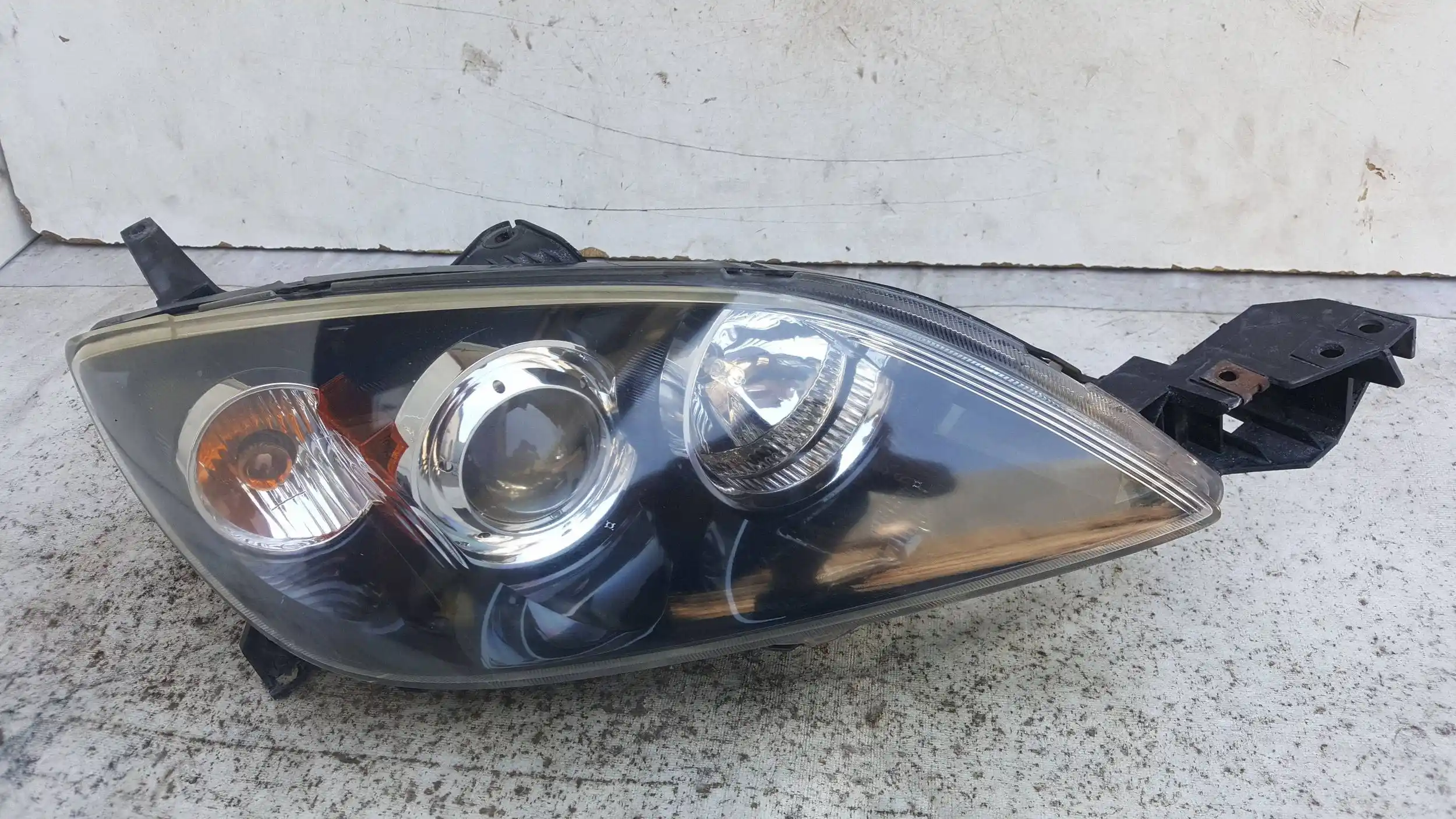 LAMPA PRAWY PRZÓD PRZEDNIA MAZDA 3 BK HB 03-