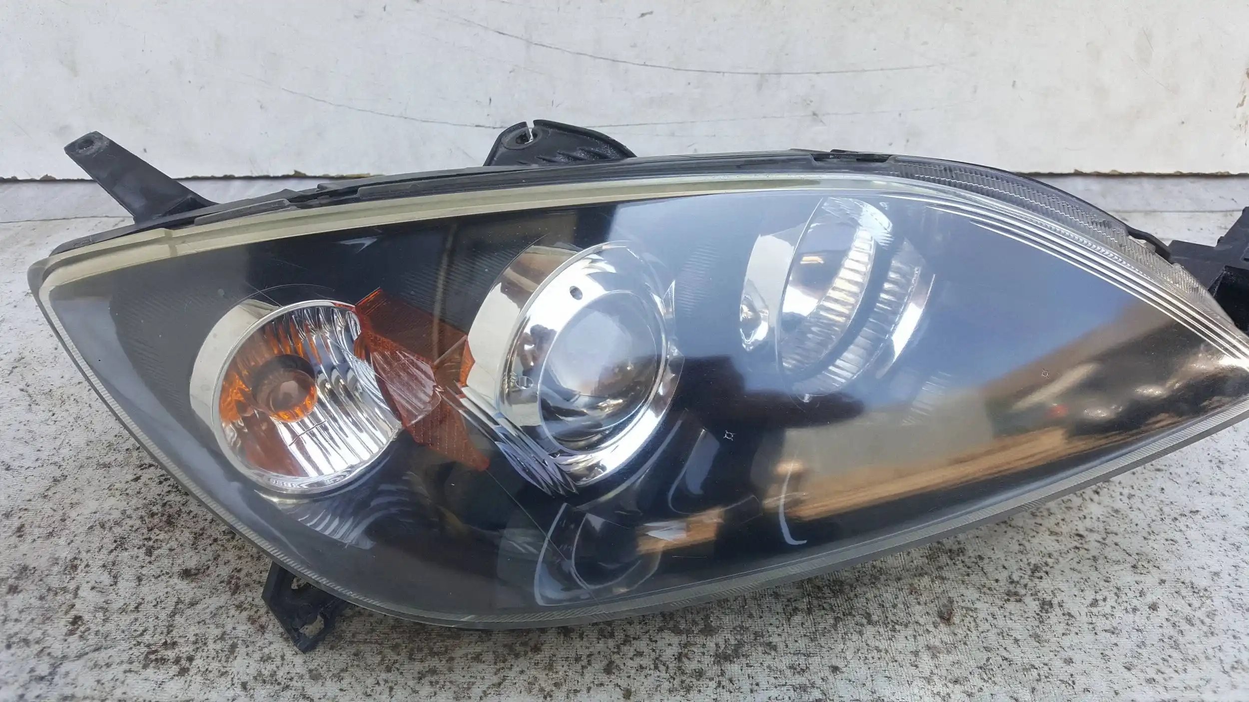 LAMPA PRAWY PRZÓD PRZEDNIA MAZDA 3 BK HB 03-