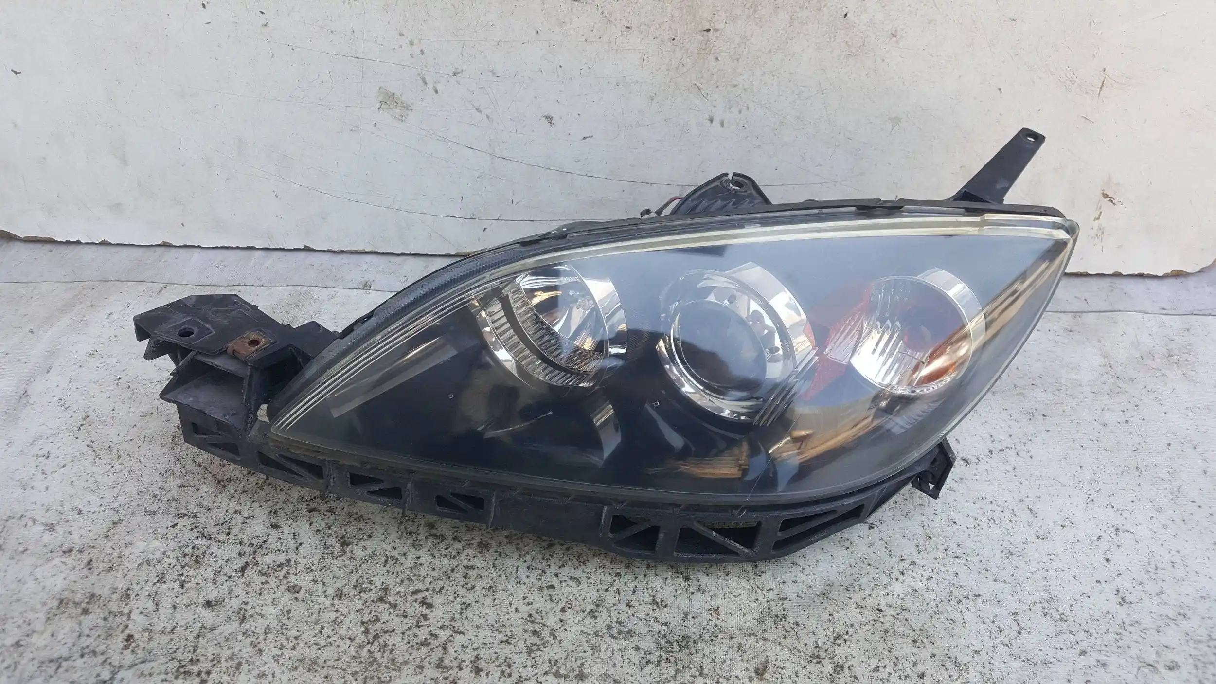 LAMPA LEWY PRZÓD PRZEDNIA MAZDA 3 BK HB 03-