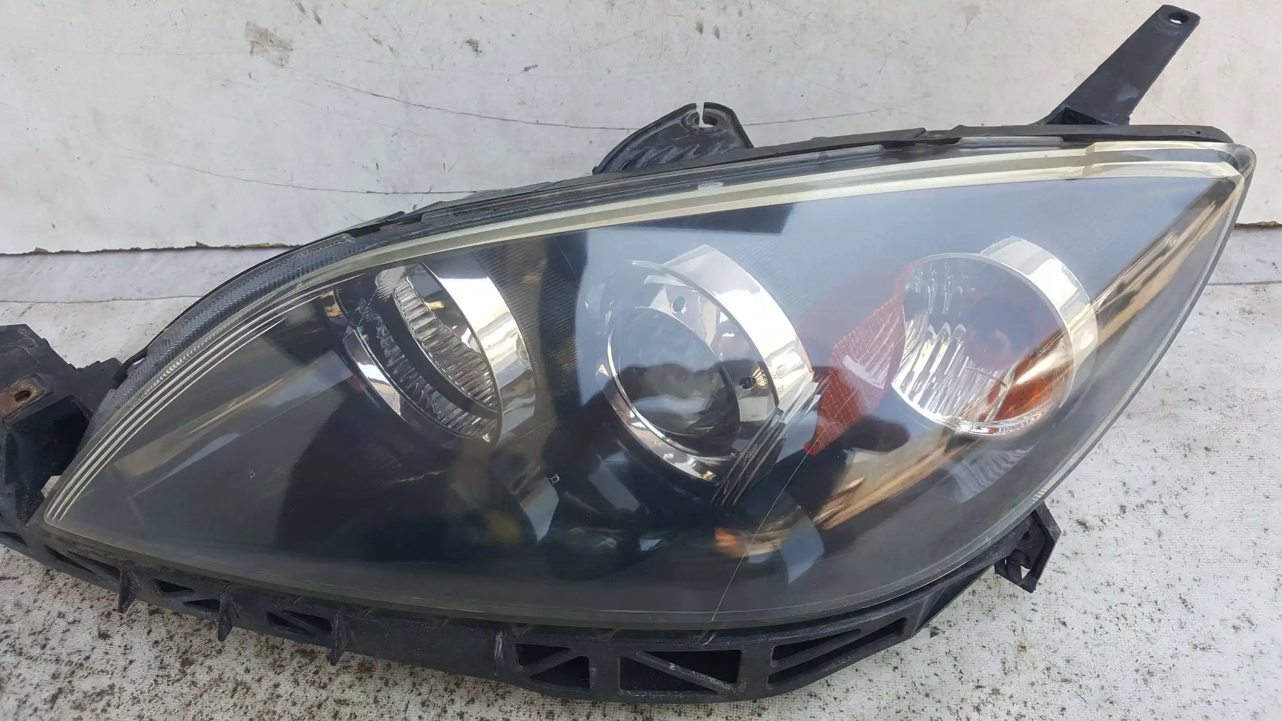 LAMPA LEWY PRZÓD PRZEDNIA MAZDA 3 BK HB 03-