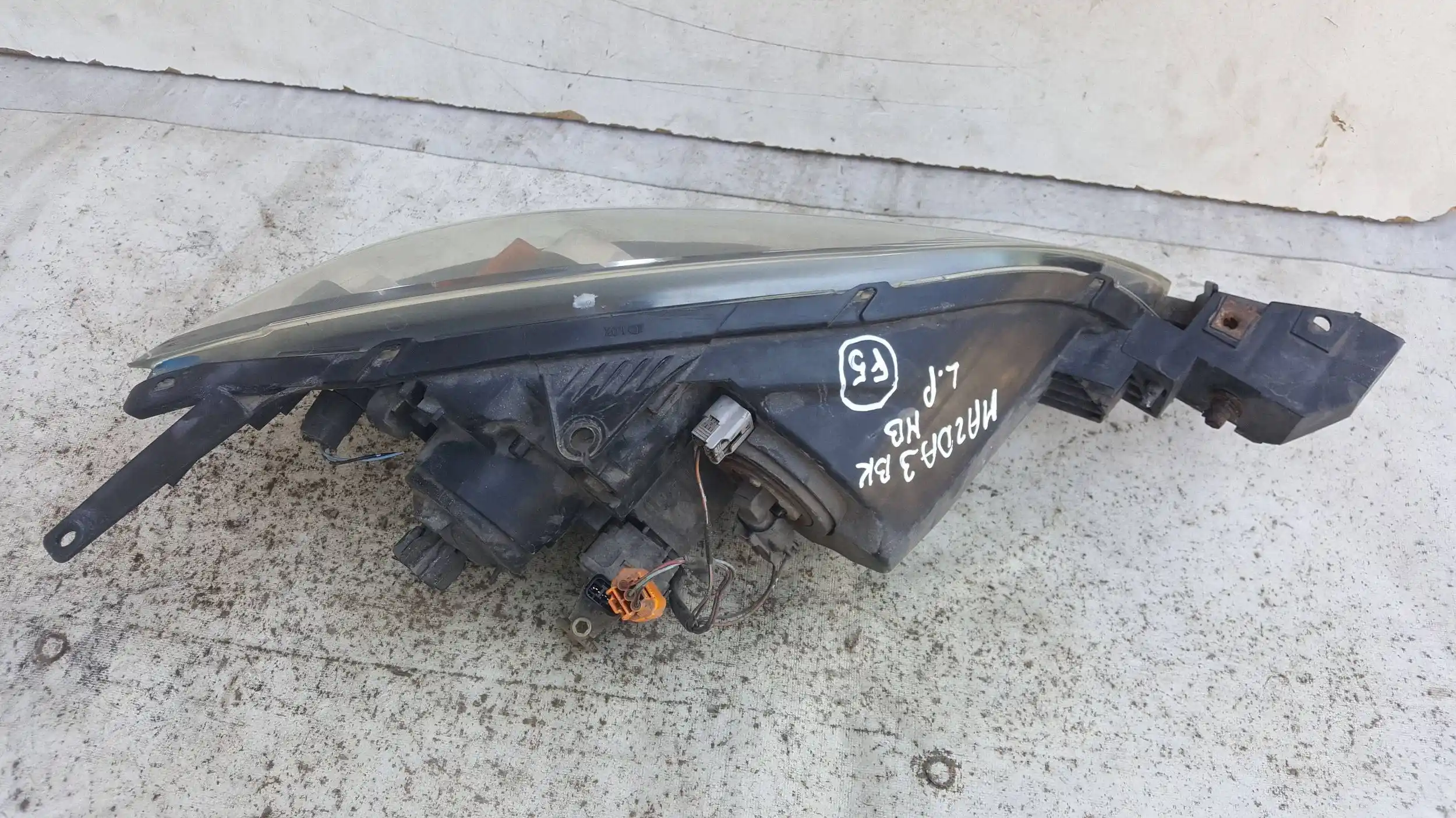 LAMPA LEWY PRZÓD PRZEDNIA MAZDA 3 BK HB 03-