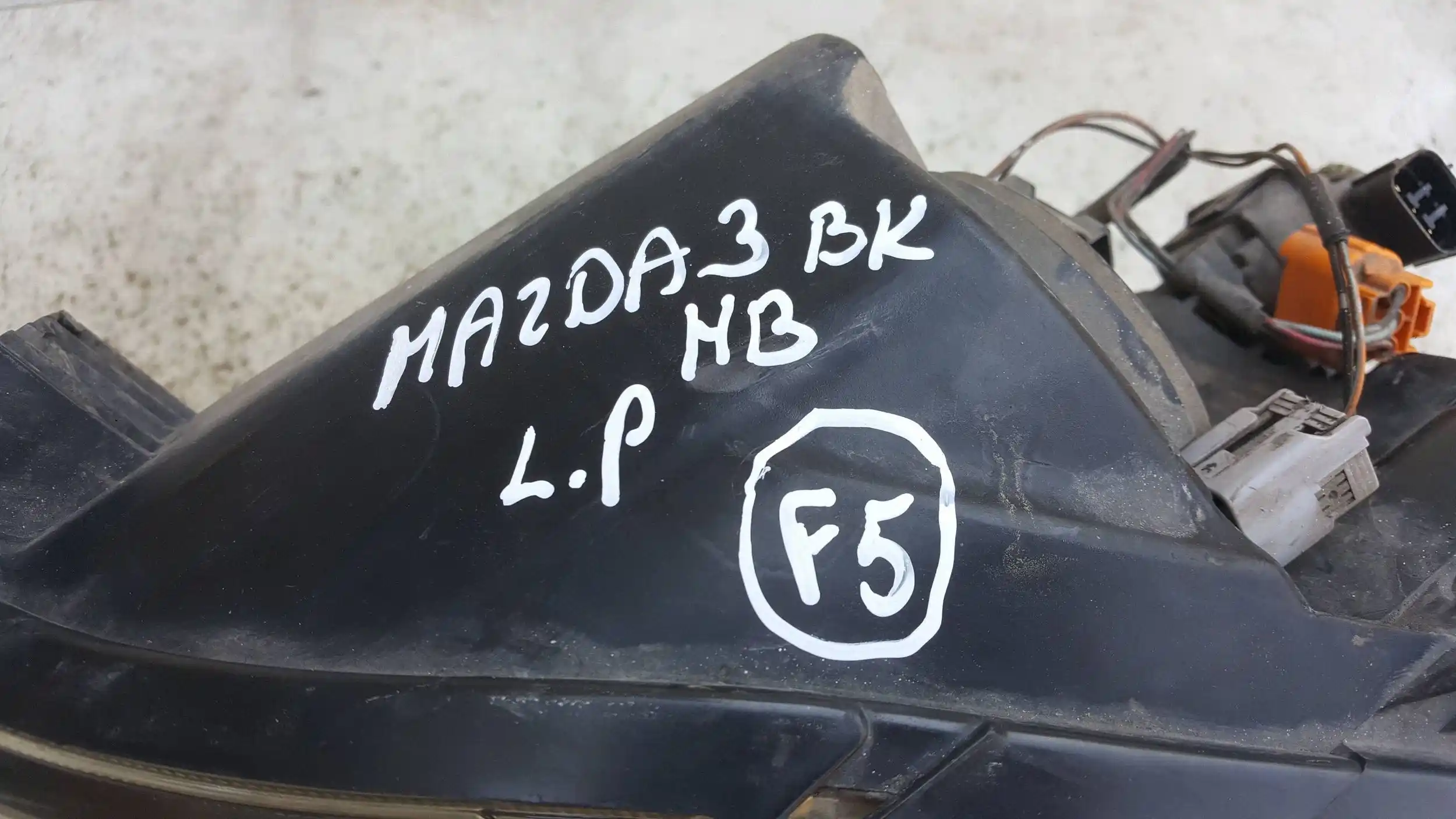 LAMPA LEWY PRZÓD PRZEDNIA MAZDA 3 BK HB 03-