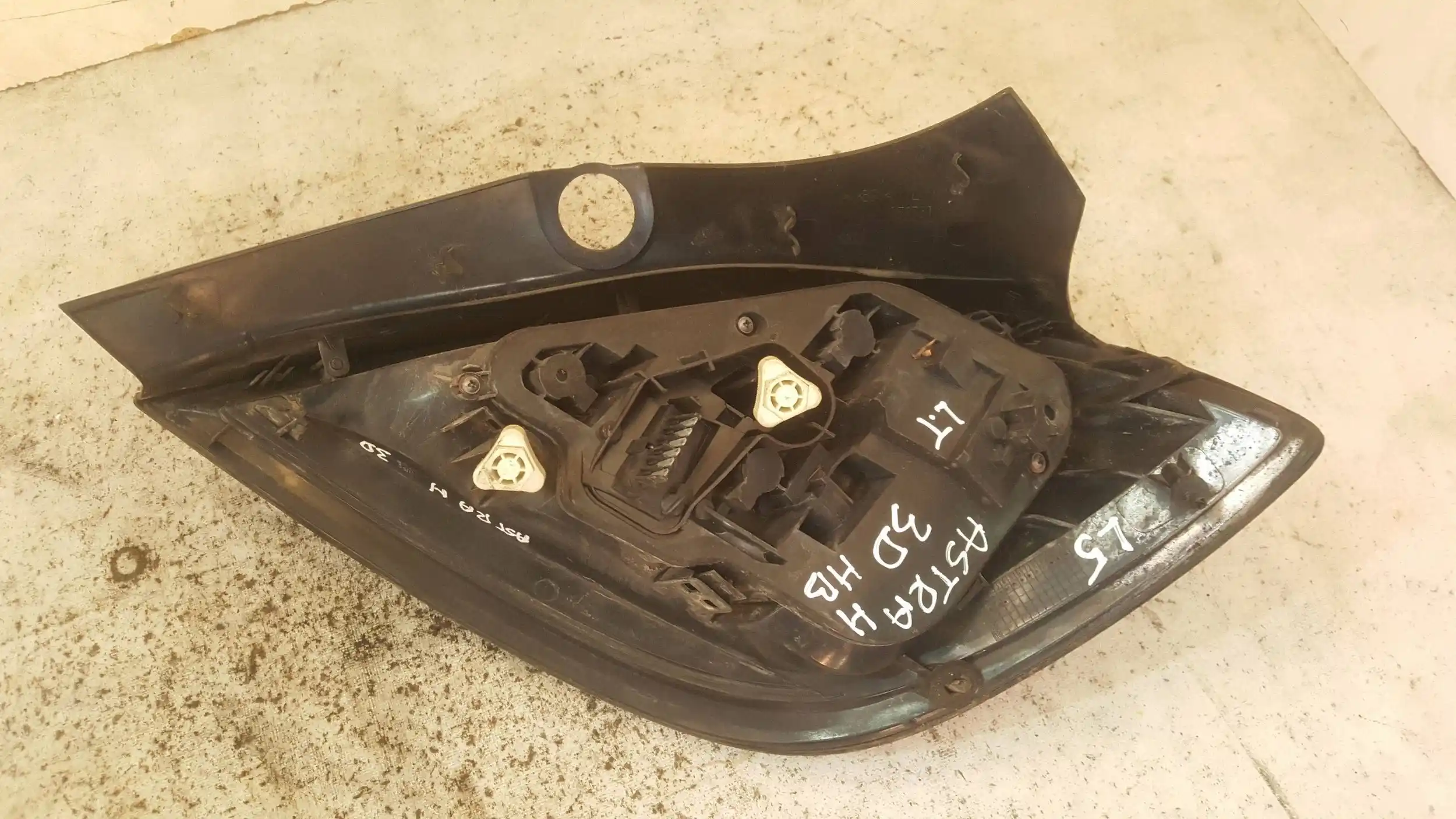 LAMPA LEWY TYŁ TYLNA OPEL ASTRA H III 3D 04-