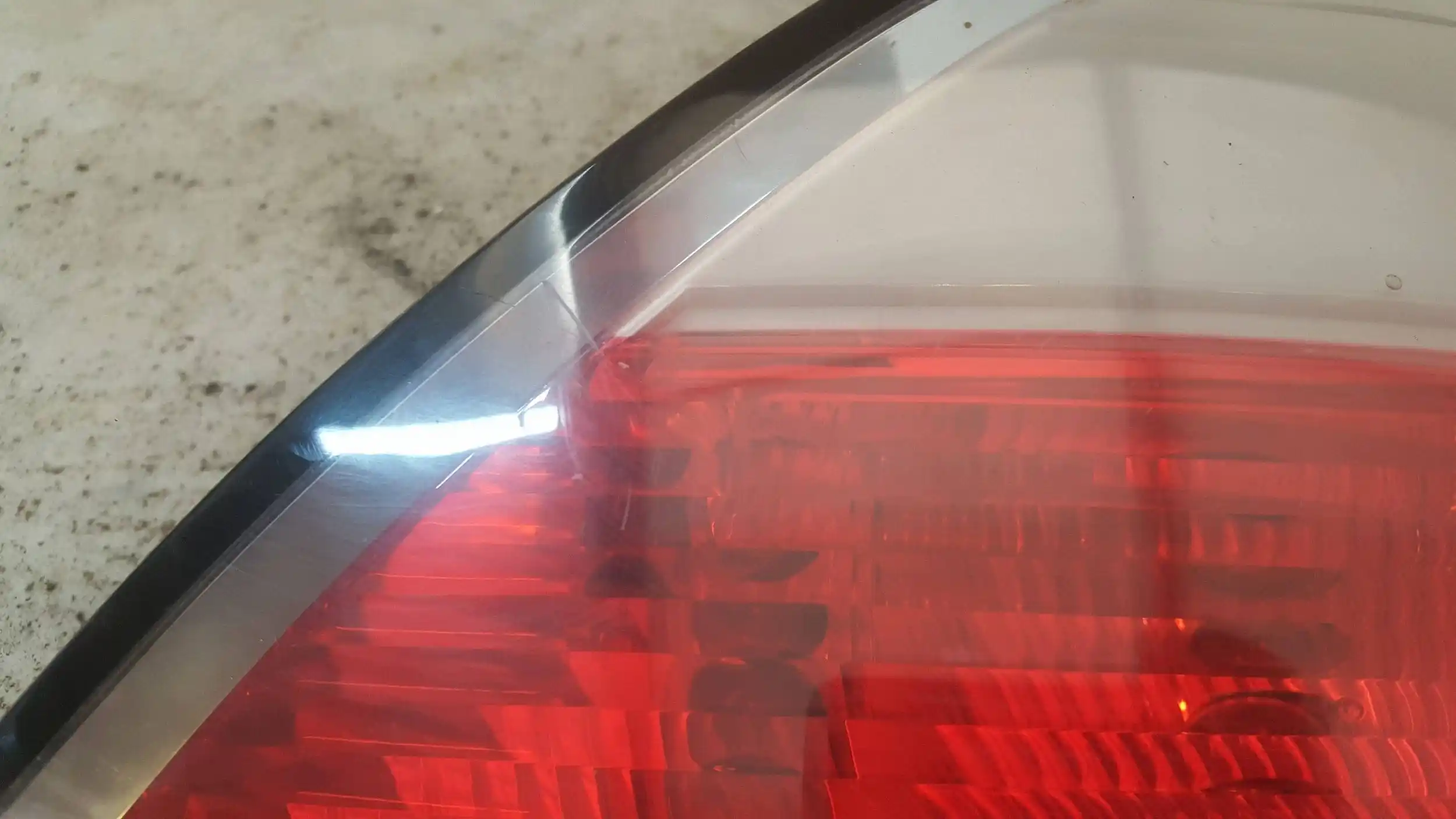 LAMPA PRAWY TYŁ TYLNA OPEL ASTRA H III 3D 04-