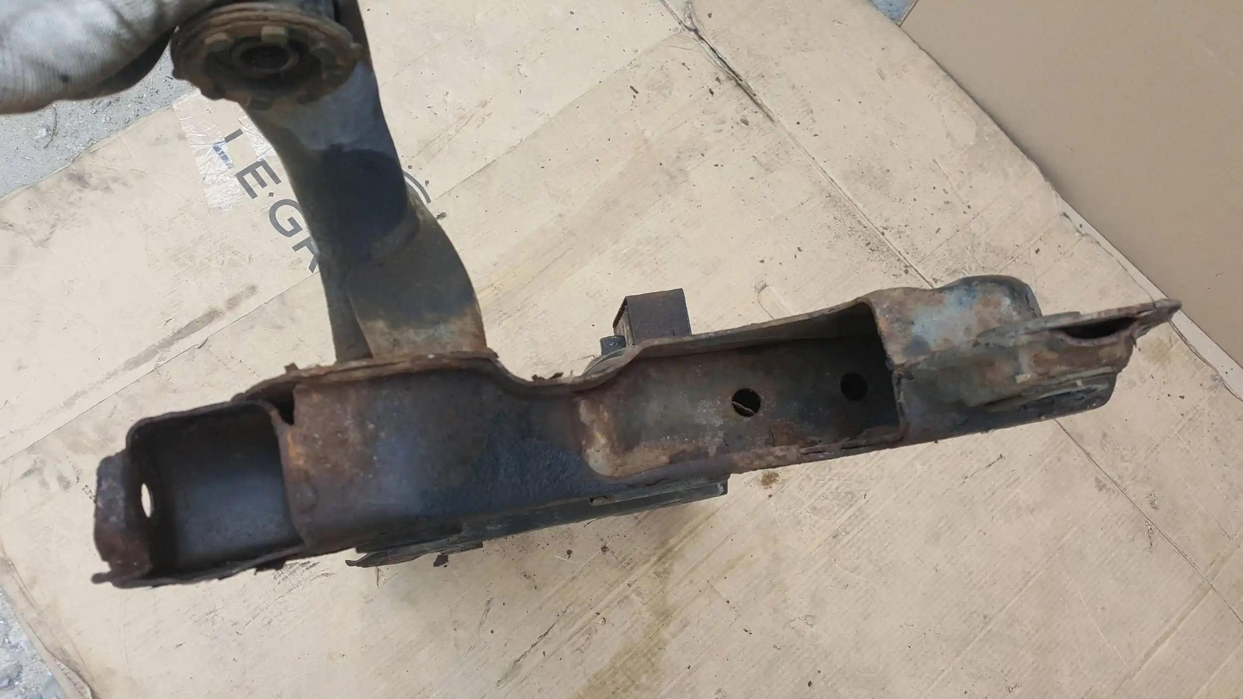SANKI KOŁYSKA WÓZEK TRAWERS PRZÓD HYUNDAI GETZ 02- BENZYNA