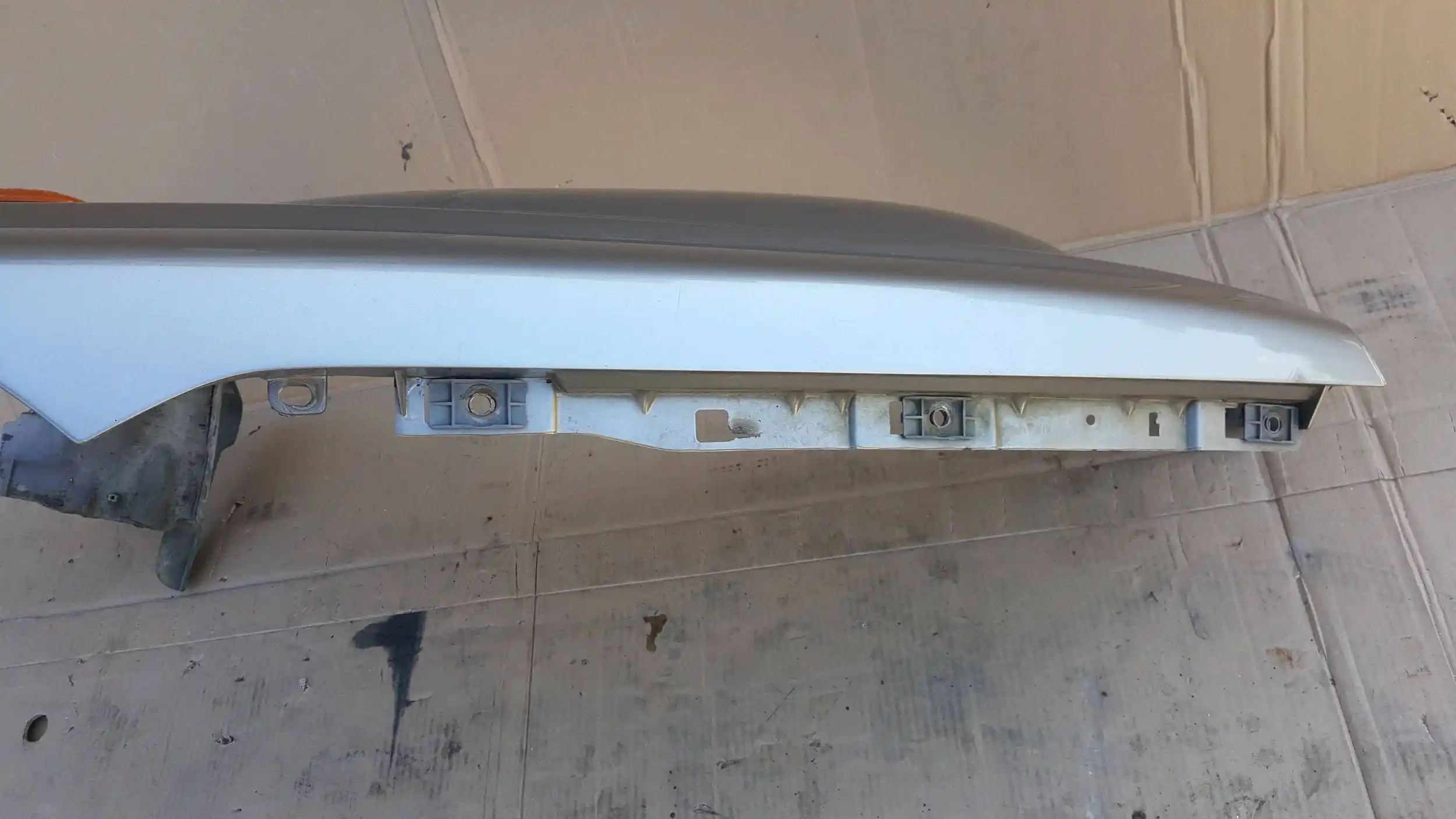 BŁOTNIK LEWY PRZÓD PRZEDNI 631138H700 NISSAN X TRAIL T30 01-07 KX4