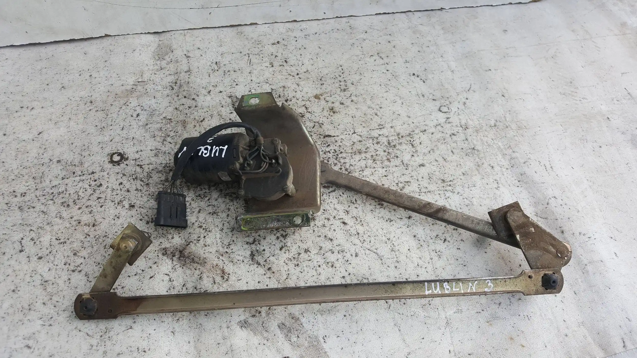 MECHANIZM SILNICZEK WYCIERACZEK PRZÓD DAEWOO LUBLIN 97-