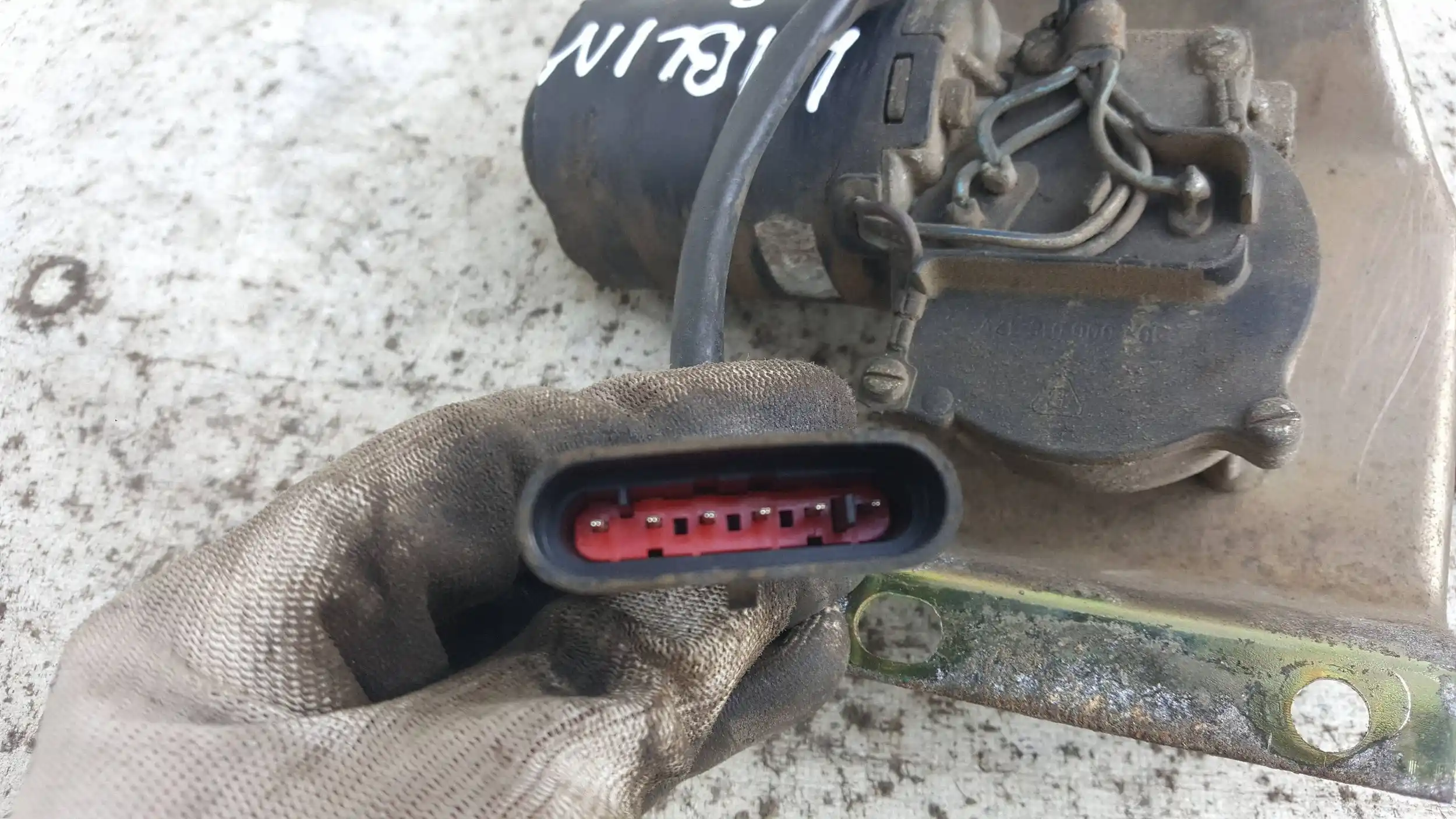 MECHANIZM SILNICZEK WYCIERACZEK PRZÓD DAEWOO LUBLIN 97-
