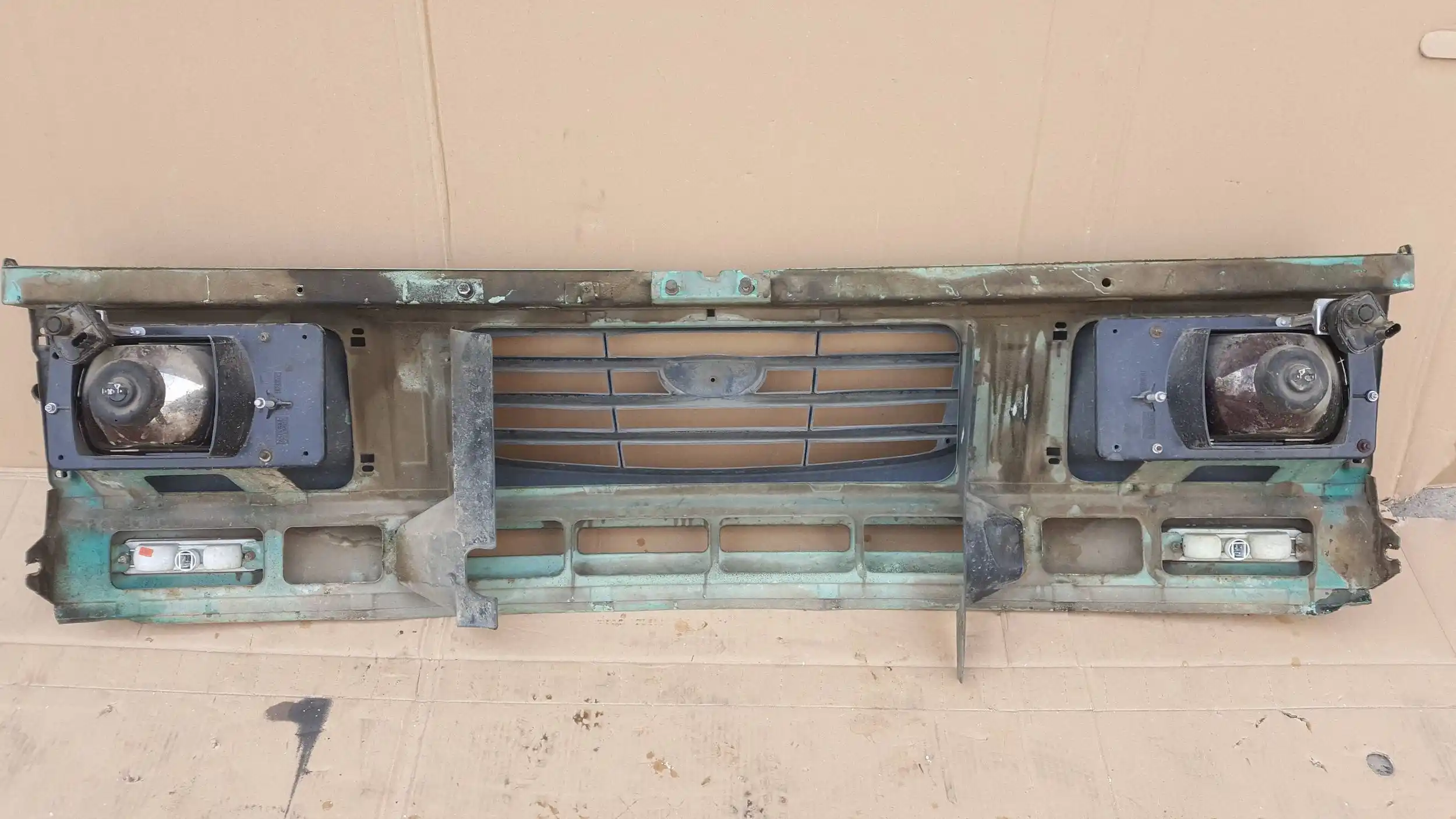 PAS PRZEDNI WZMOCNIENIE GRILL LAMPY DAEWOO LUBLIN 97-