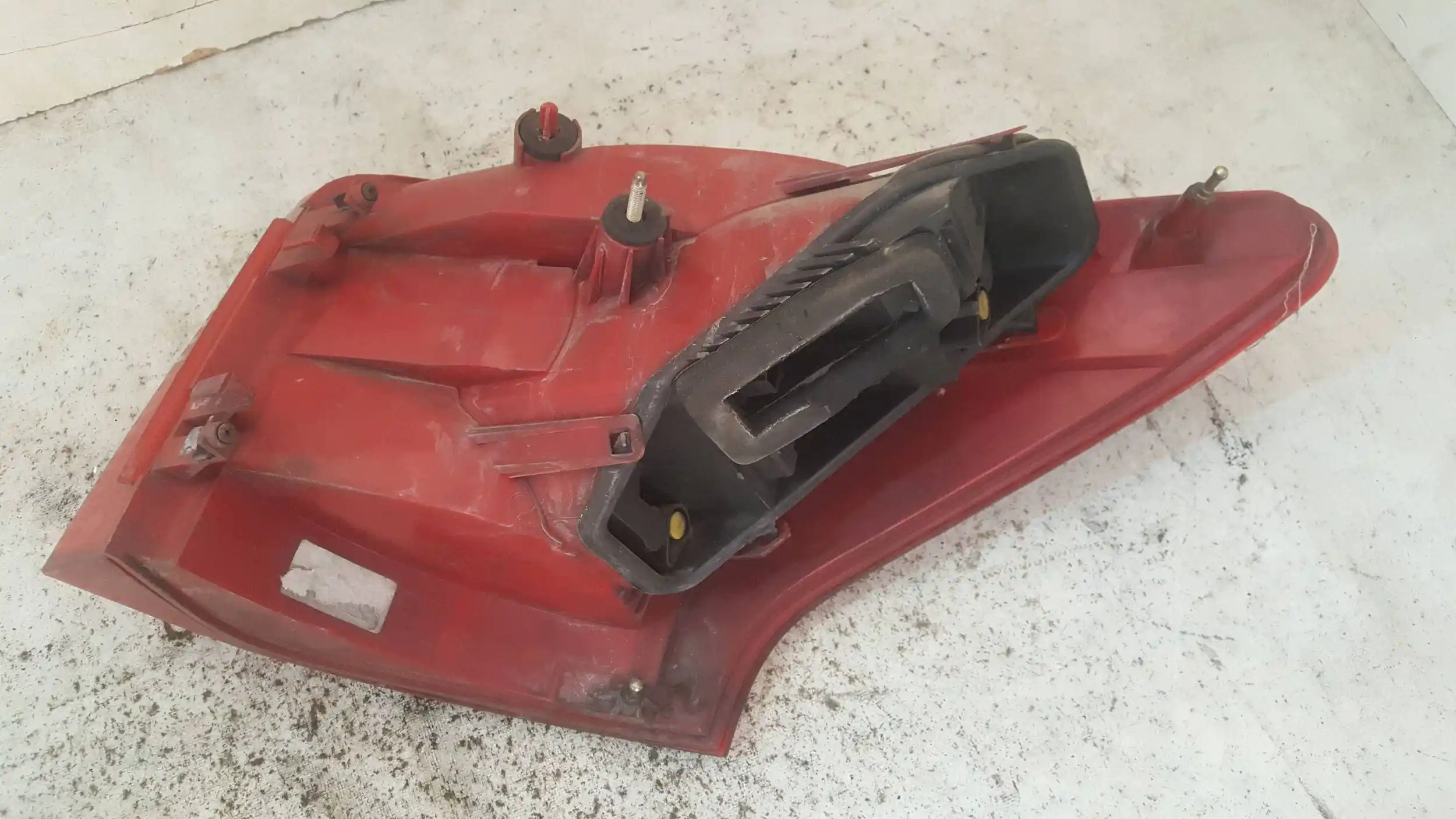 LAMPA LEWY TYŁ TYLNA PEUGEOT 407 KOMBI 04-
