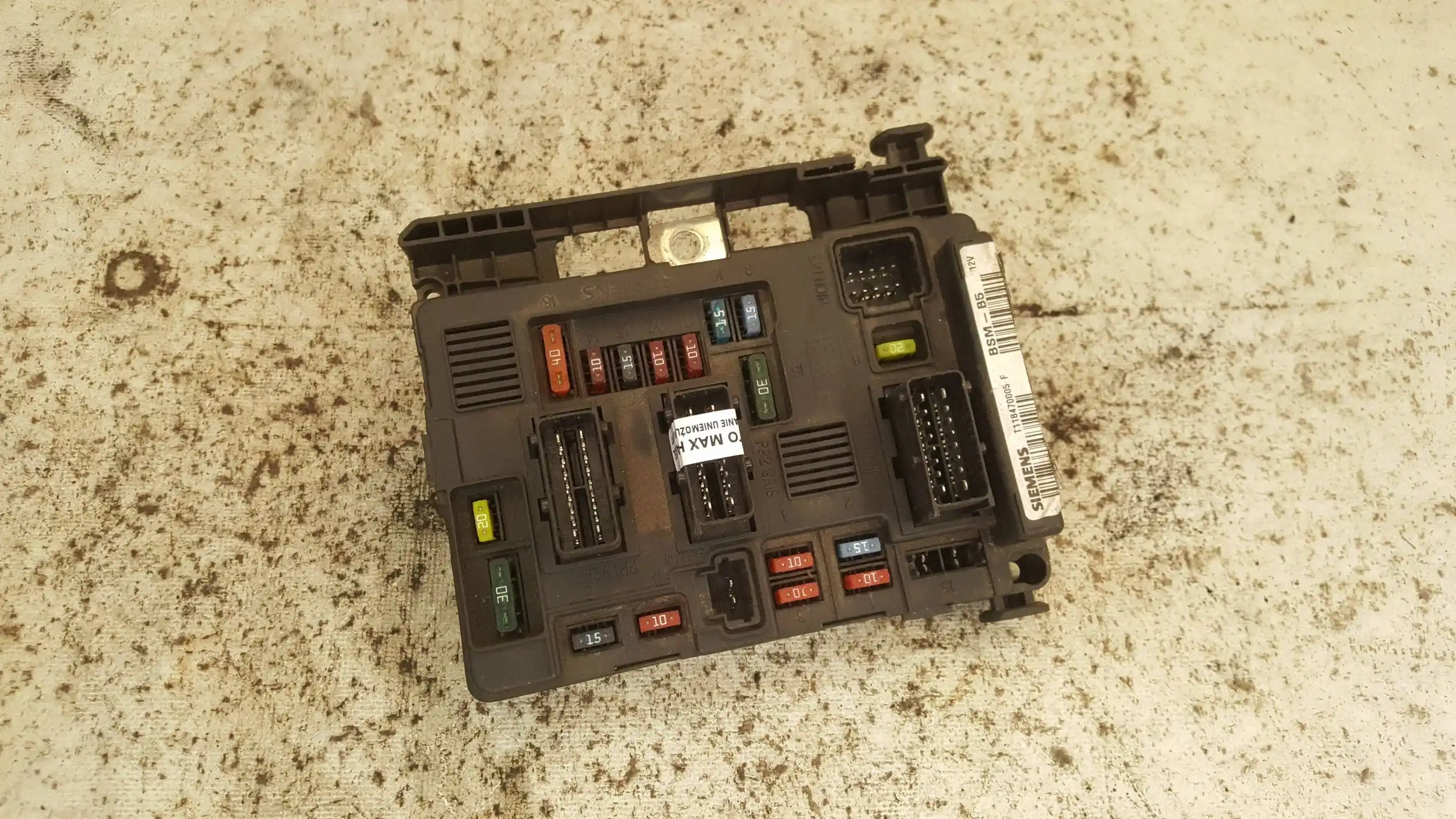 SKRZYNKA BEZPIECZNIKÓW MODUŁ BSM 9643498680 CITROEN C5 II 04-