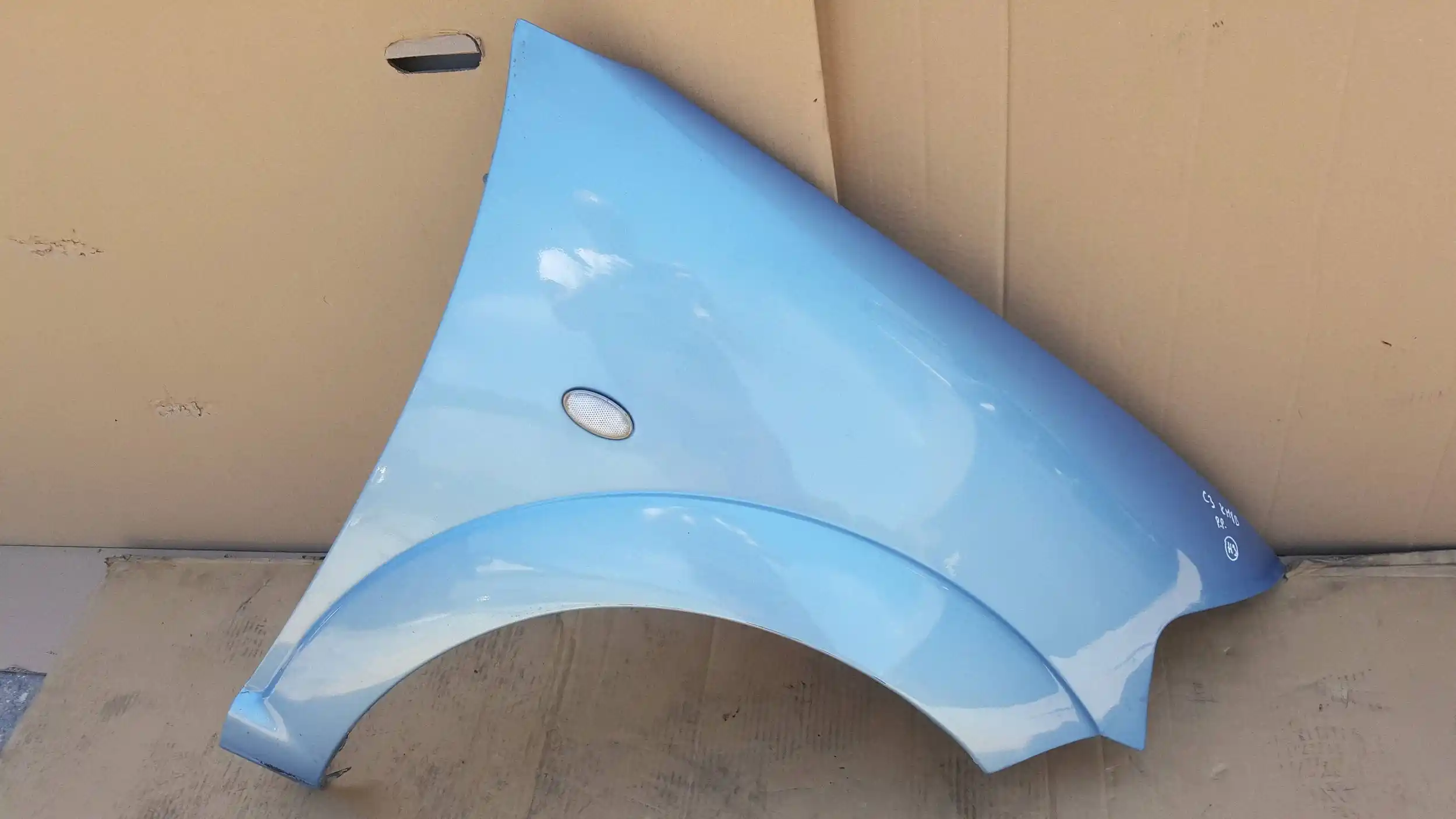 BŁOTNIK PRAWY PRZÓD PRZEDNI CITROEN C3 02-09 KMYB