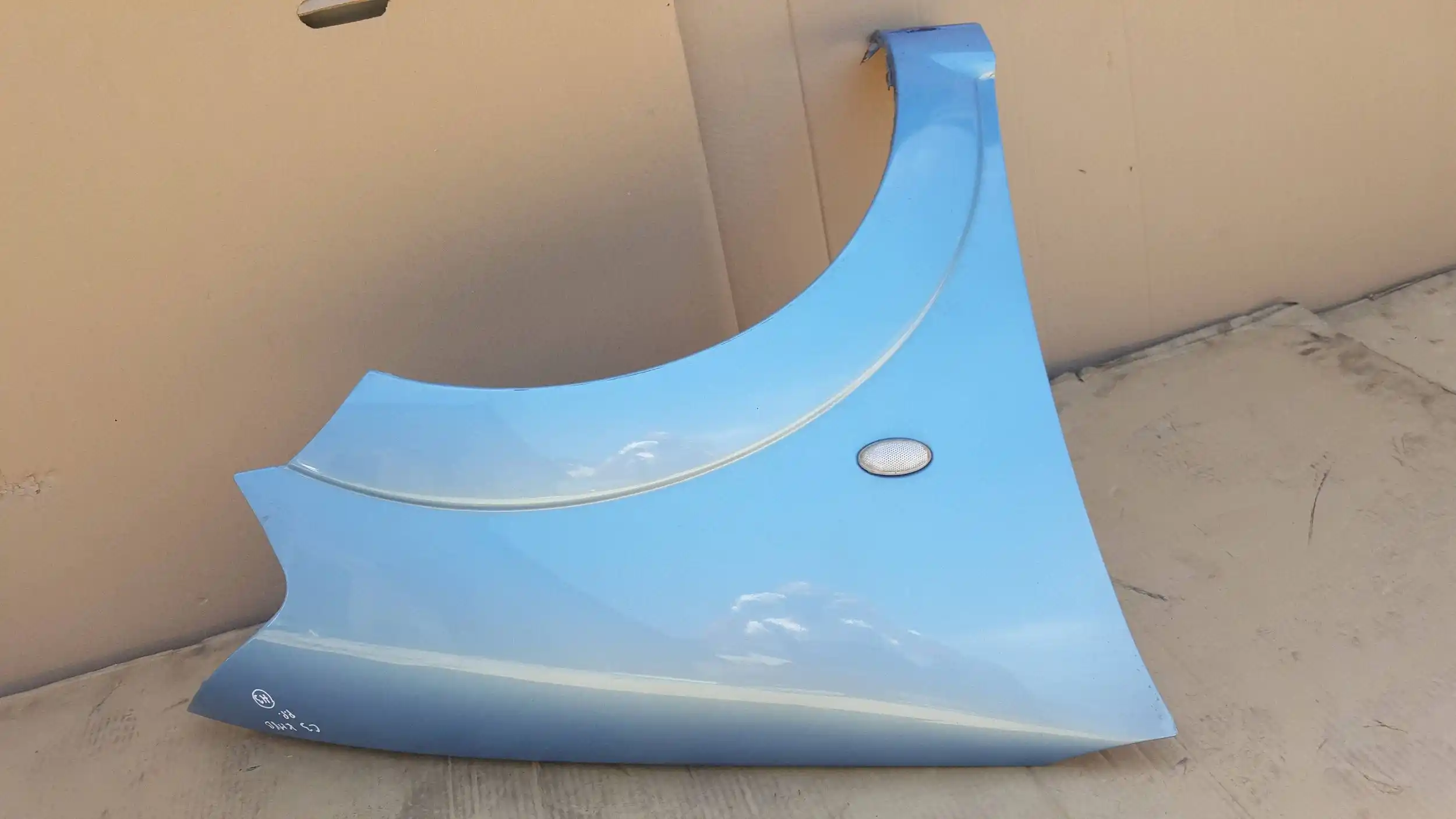 BŁOTNIK PRAWY PRZÓD PRZEDNI CITROEN C3 02-09 KMYB