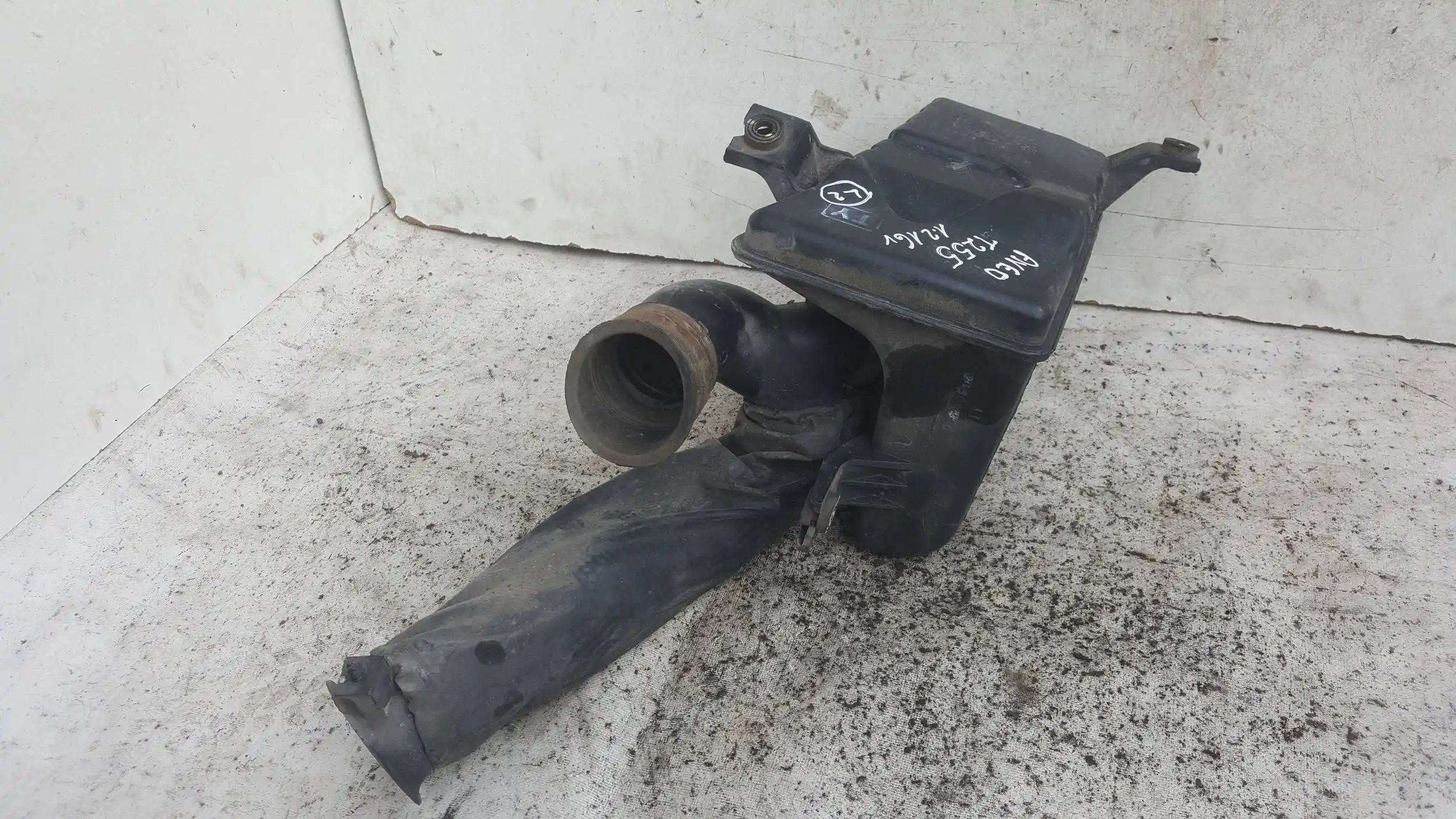 REZONATOR DOLOT POWIETRZA CHERVOLET AVEO T255 1.2 16V 08-