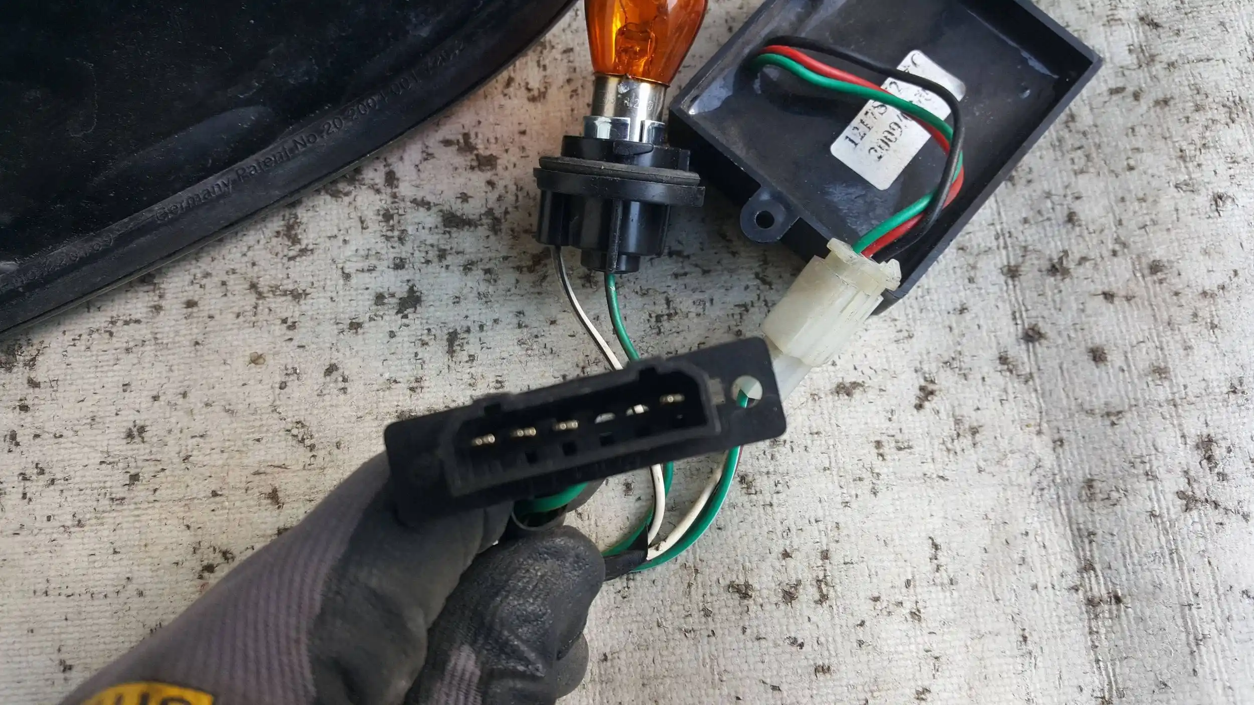 LAMPA LEWY TYŁ TYLNA SEAT LEON I 99-