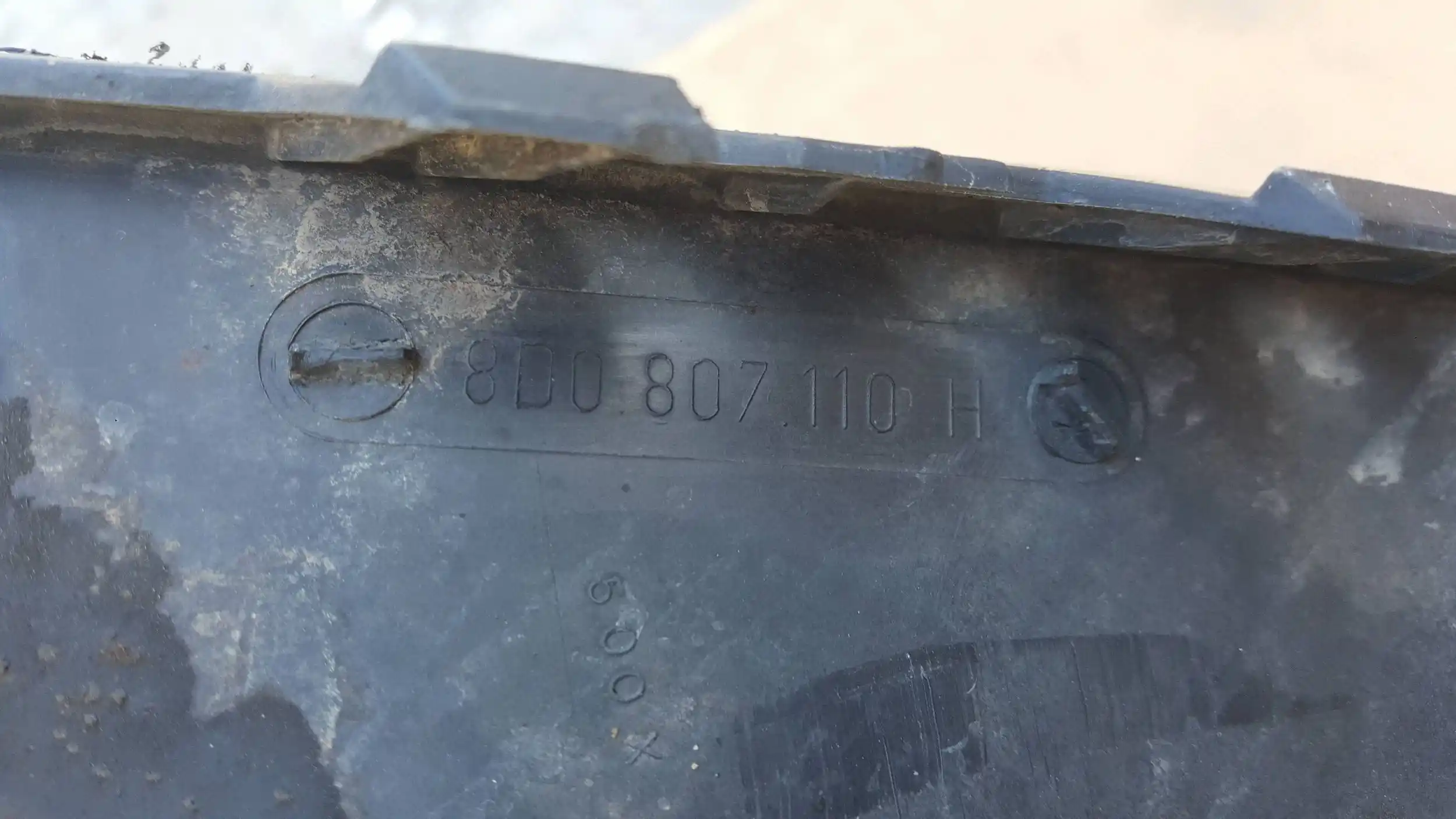 DOKŁADKA SPOJLER ZDERZAKA PRZÓD 8D0807110H AUDI A4 B5 96-