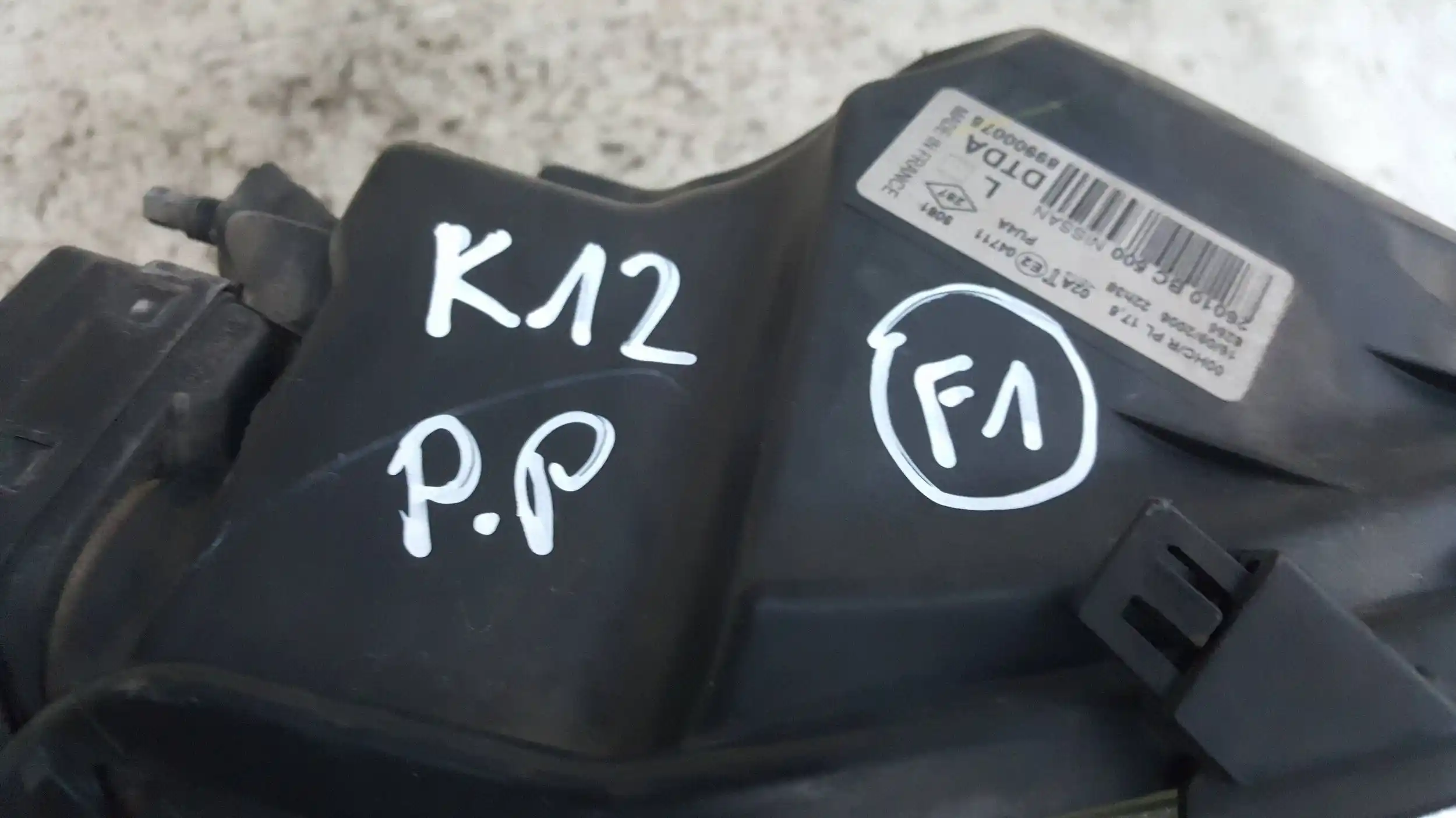 LAMPA PRAWY PRZÓD PRZEDNIA 26010BC500 NISSAN MICRA K12 03-07