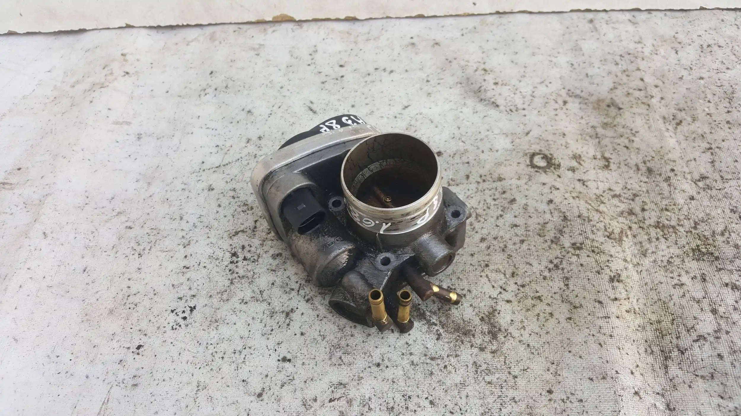 PRZEPUSTNICA 06A133062AB A2C53042125 AUDI SEAT SKODA VW 1.6 8V 03-