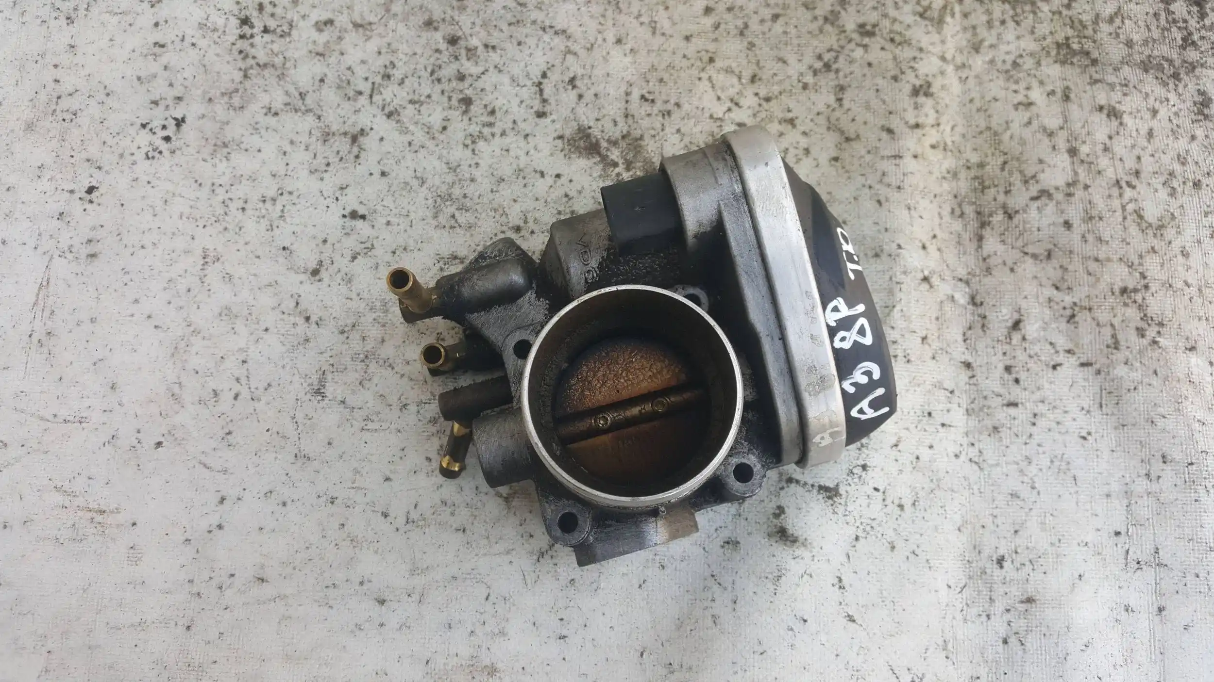 PRZEPUSTNICA 06A133062AB A2C53042125 AUDI SEAT SKODA VW 1.6 8V 03-