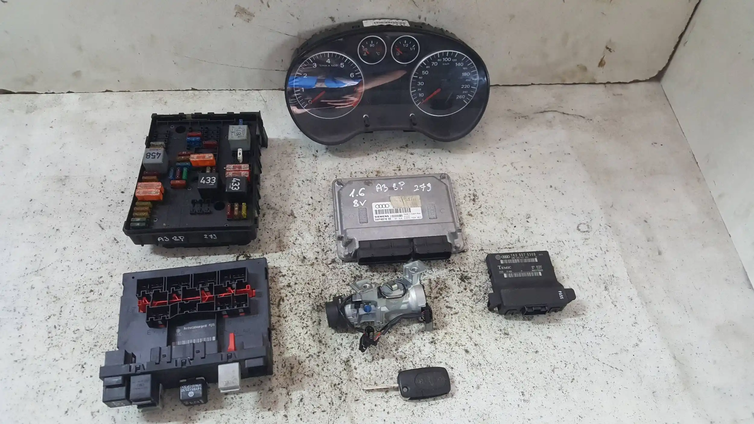 KOMPUTER 5WP4021003 ZESTAW IMMO AUDI A3 8P 1.6 8V 03-