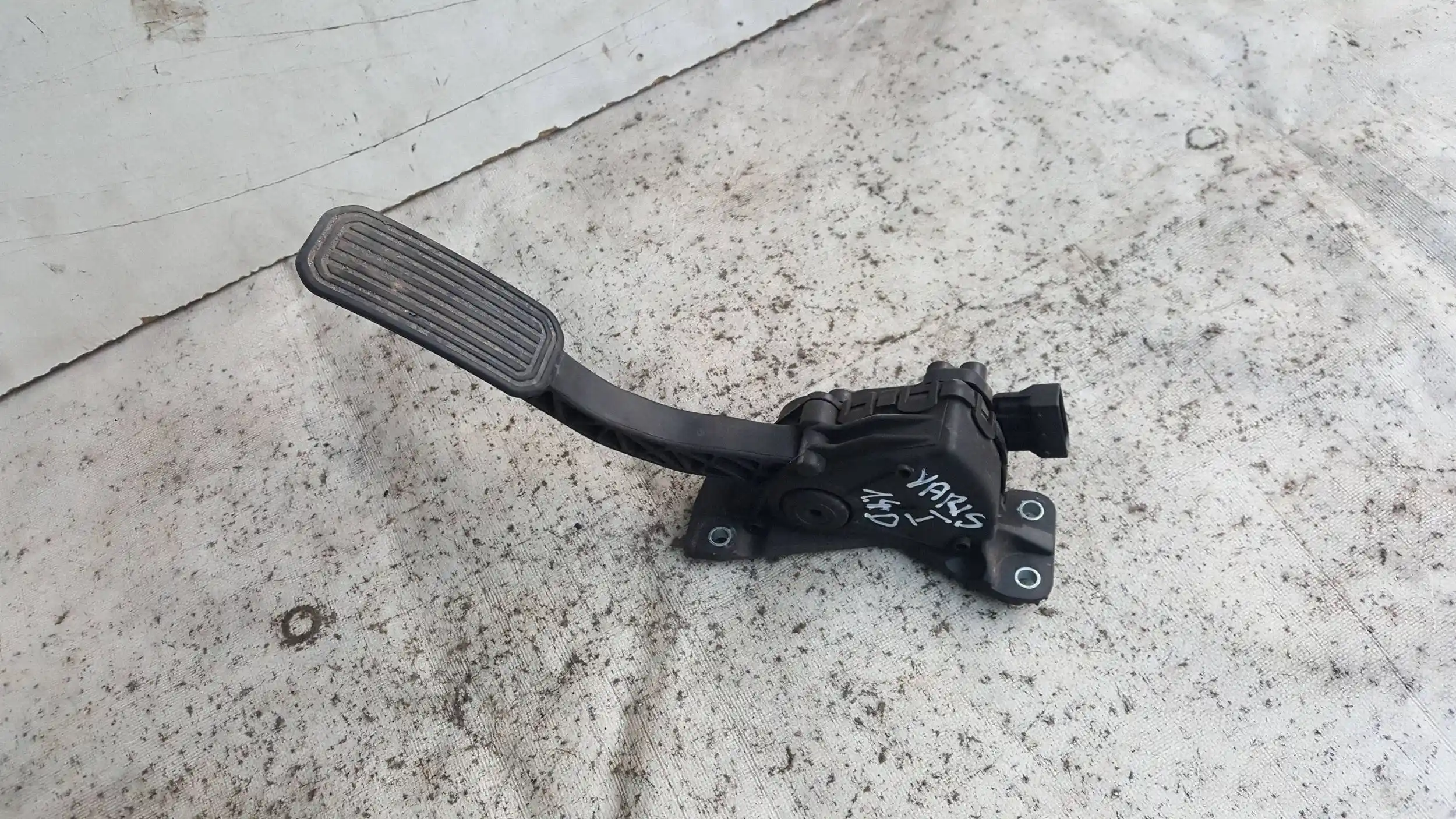 PEDAŁ POTENCJOMETR GAZU 780100D010 TOYOTA YARIS I 1.4 D4D 99-