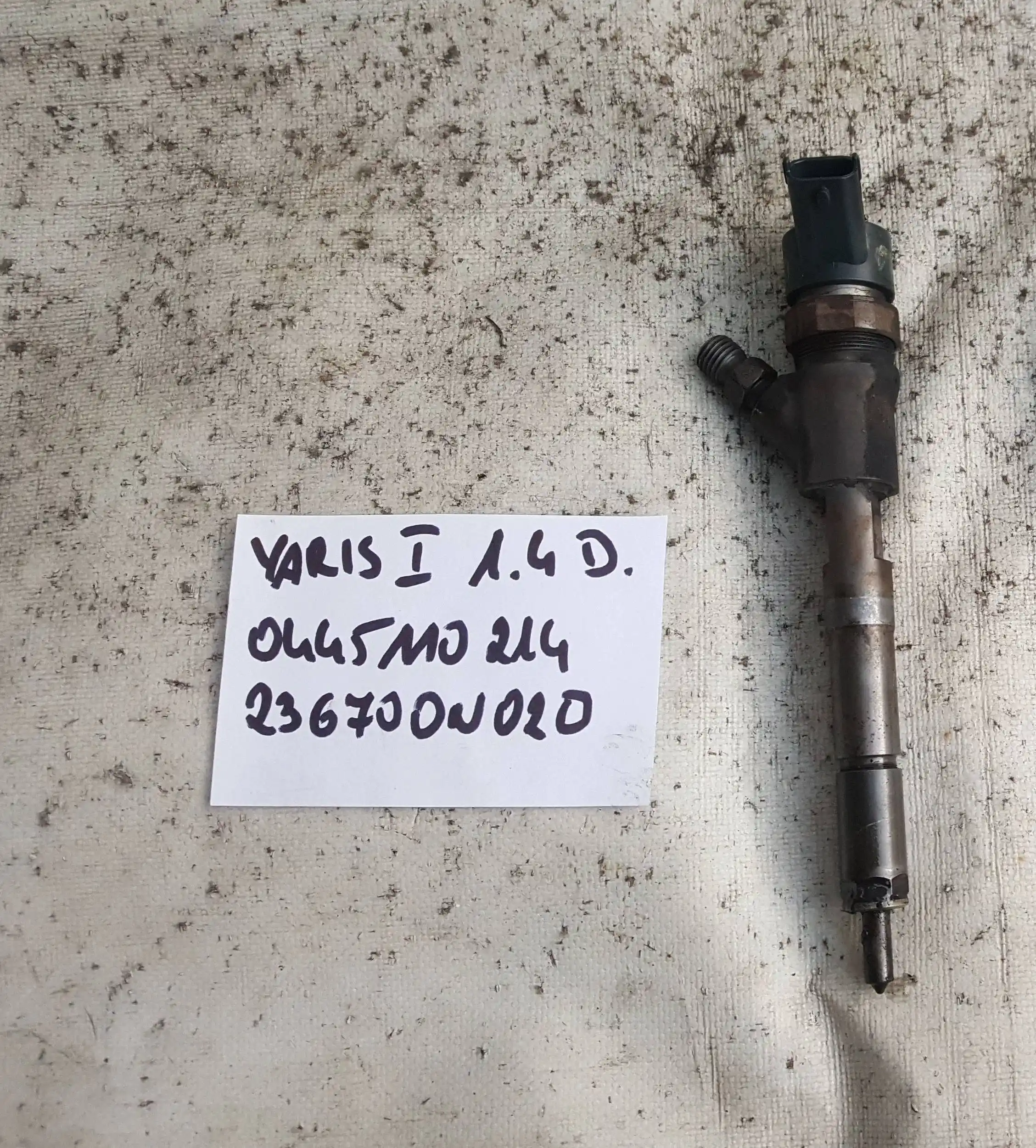 WTRYSKIWACZ WTRYSK 0445110214 236700N020 TOYOTA YARIS I 1.4 D4D 99-