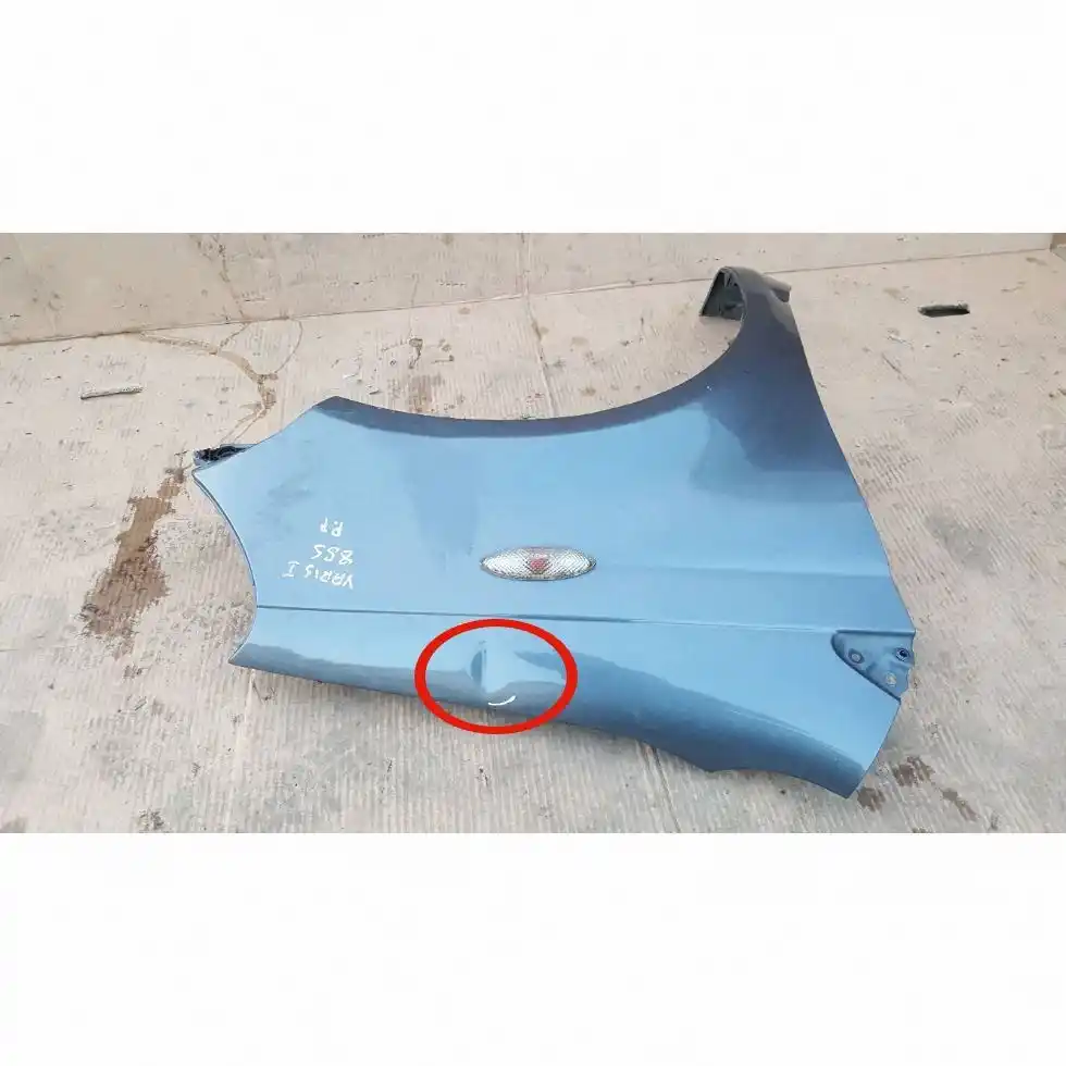 BŁOTNIK PRAWY PRZÓD PRZEDNI TOYOTA YARIS I 99- 8S5