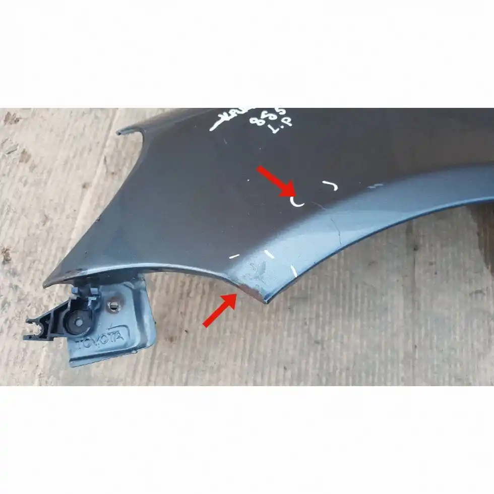 BŁOTNIK LEWY PRZÓD PRZEDNI TOYOTA YARIS I 99- 8S5