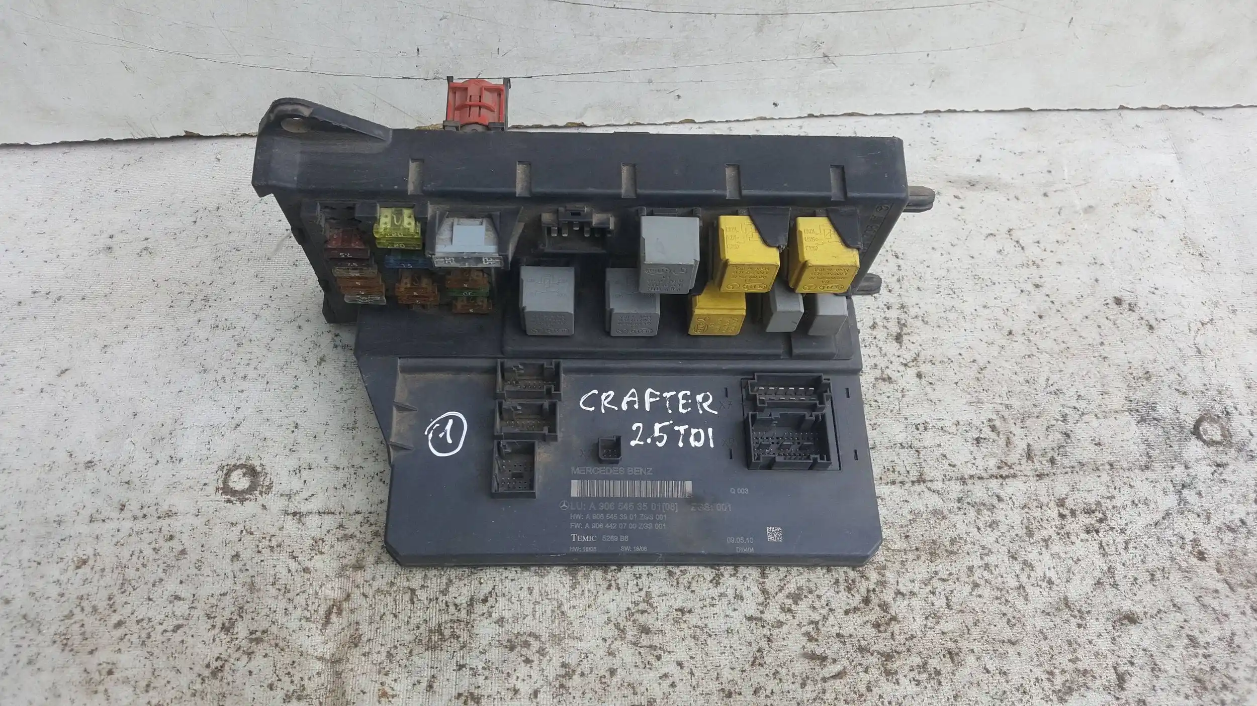 MODUŁ SAM SKRZYNKA BEZPIECZNIKÓW A9065453501 VW CRAFTER MERCEDES W906 06-