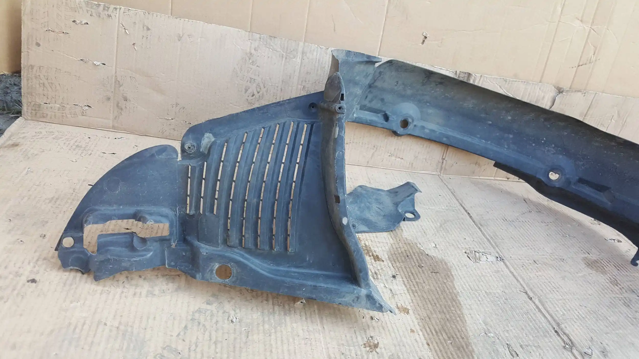 NADKOLE LEWY PRZÓD PRZEDNIE RENAULT LAGUNA II 01-