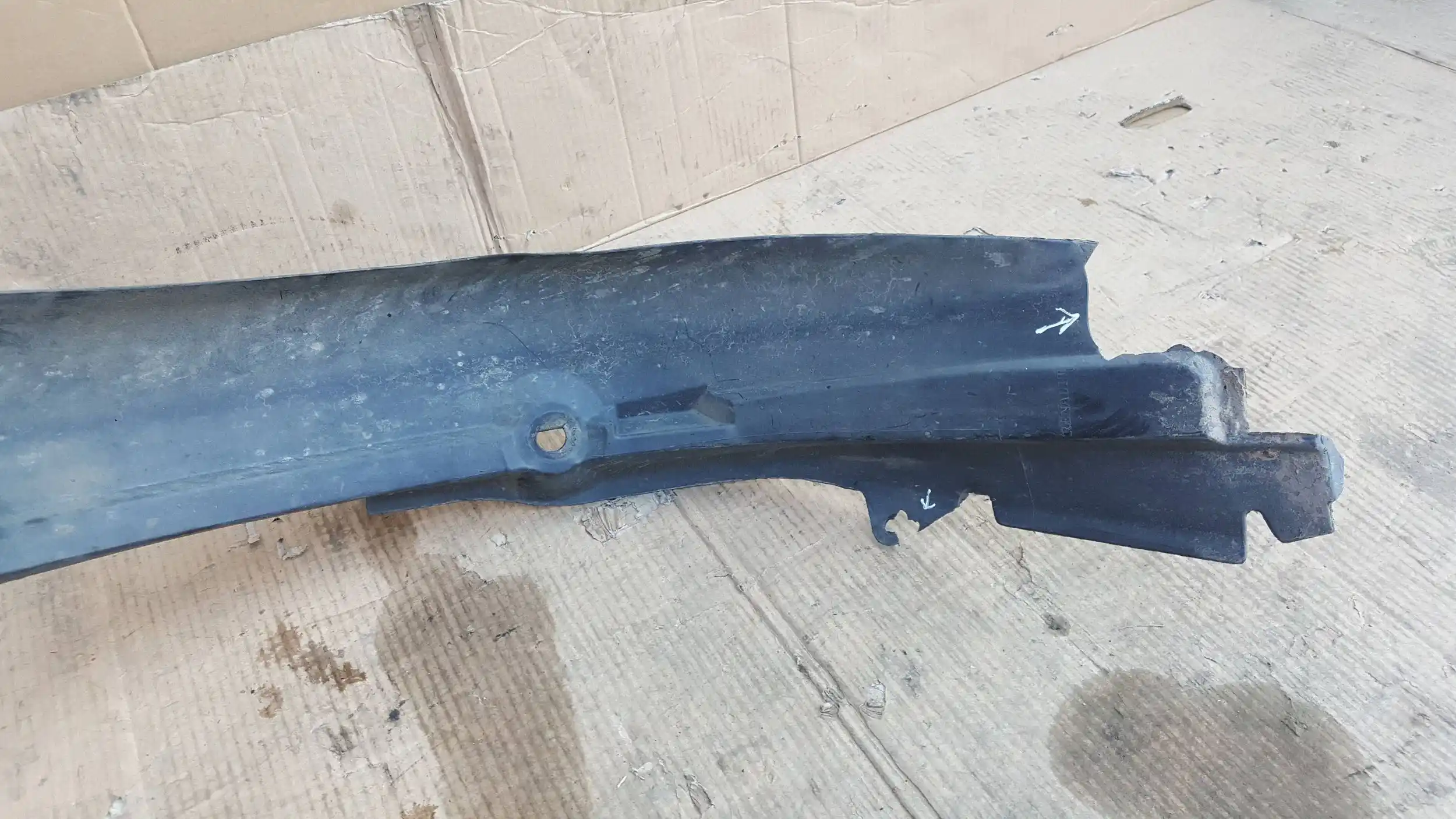 NADKOLE LEWY PRZÓD PRZEDNIE RENAULT LAGUNA II 01-