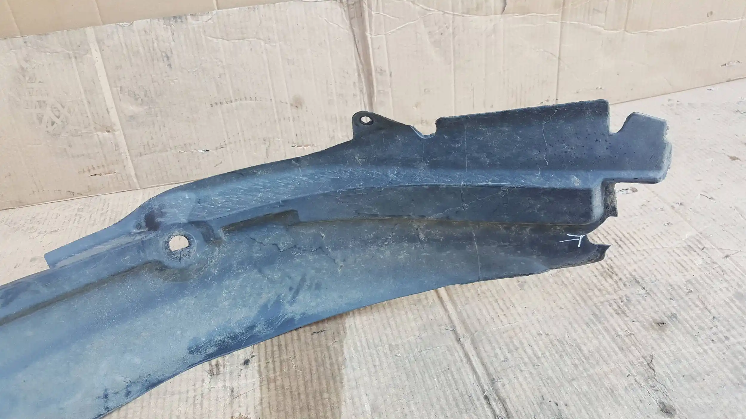 NADKOLE PRAWY PRZÓD PRZEDNIE RENAULT LAGUNA II 01-