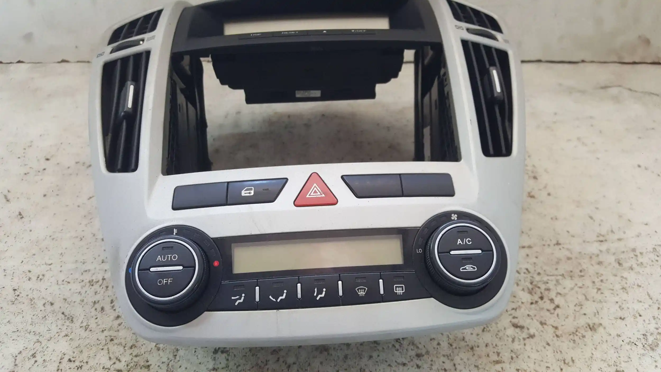 PANEL NAWIEWU KLIMATYZACJI 972501HXXX WYŚWIETLACZ 957101H100 KIA CEED I 06-