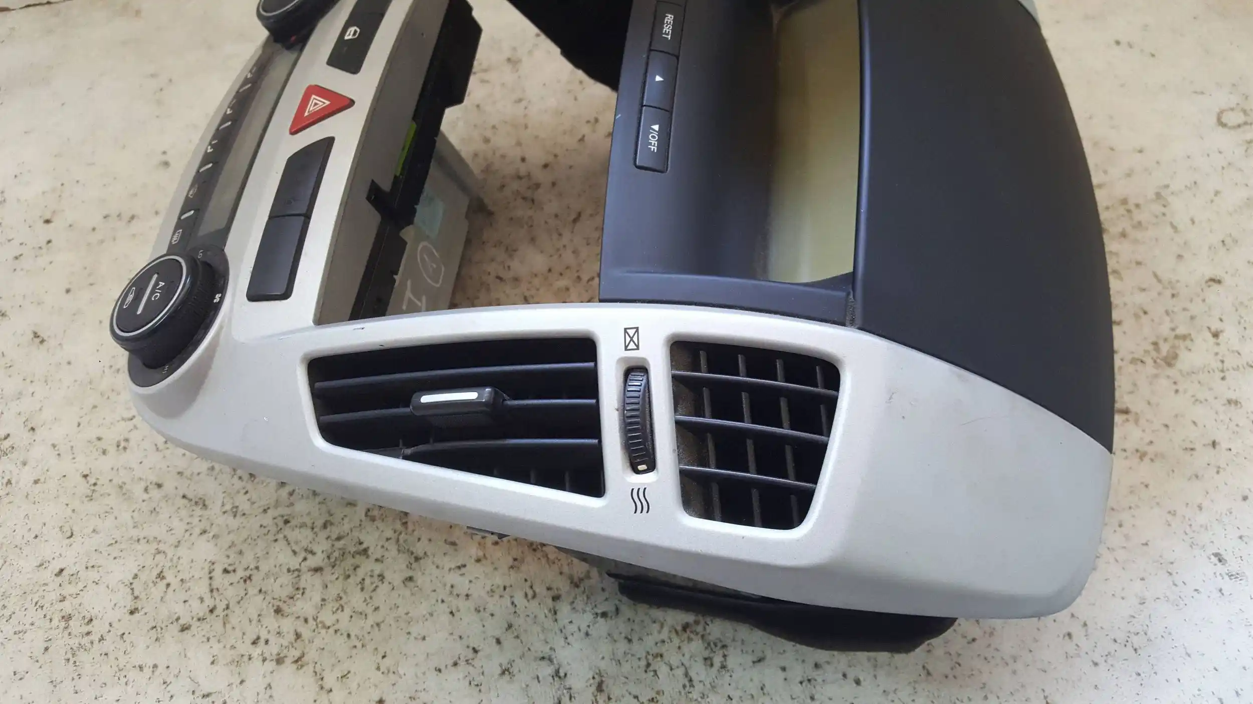 PANEL NAWIEWU KLIMATYZACJI 972501HXXX WYŚWIETLACZ 957101H100 KIA CEED I 06-